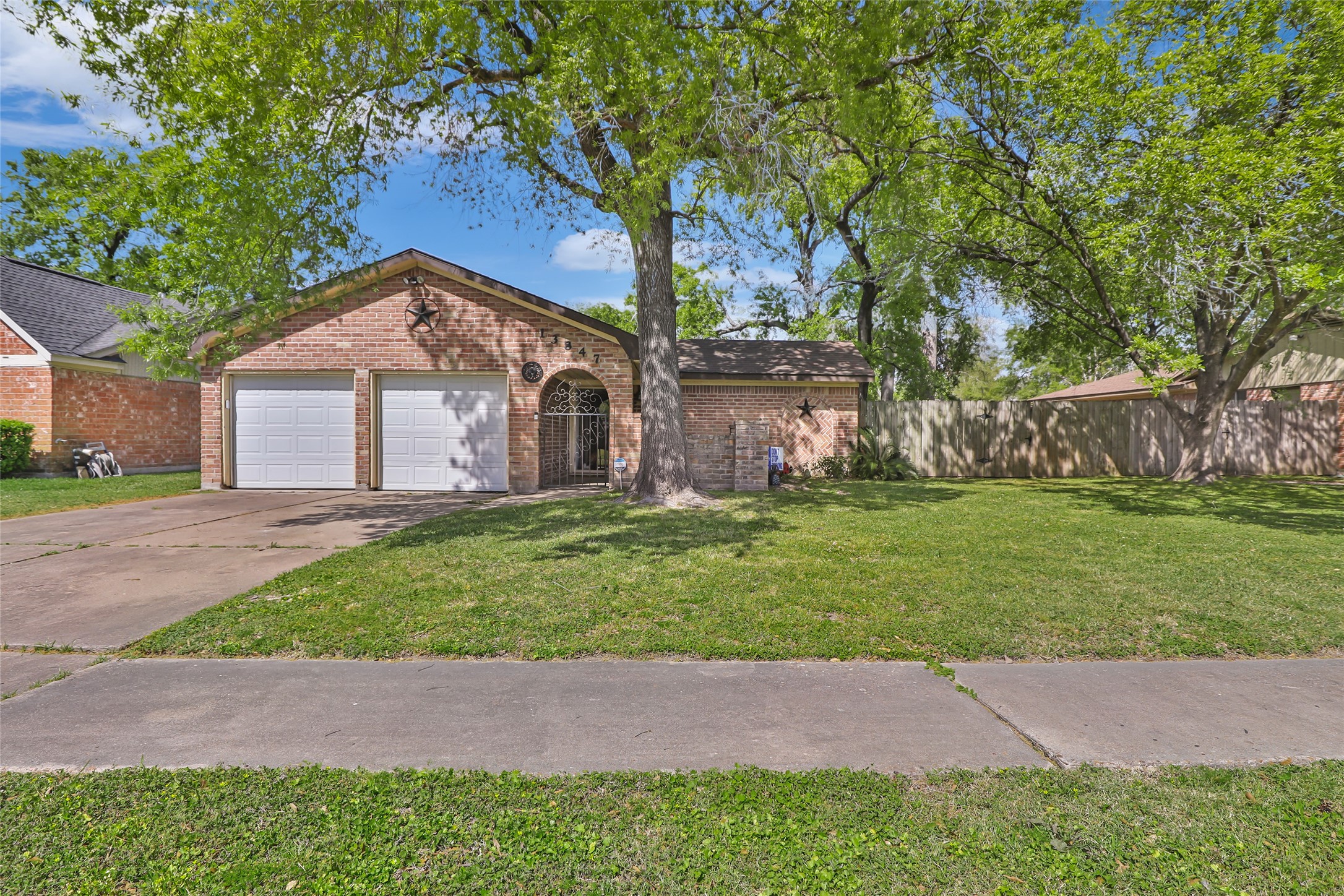 13847 Lantern Lane Property Photo