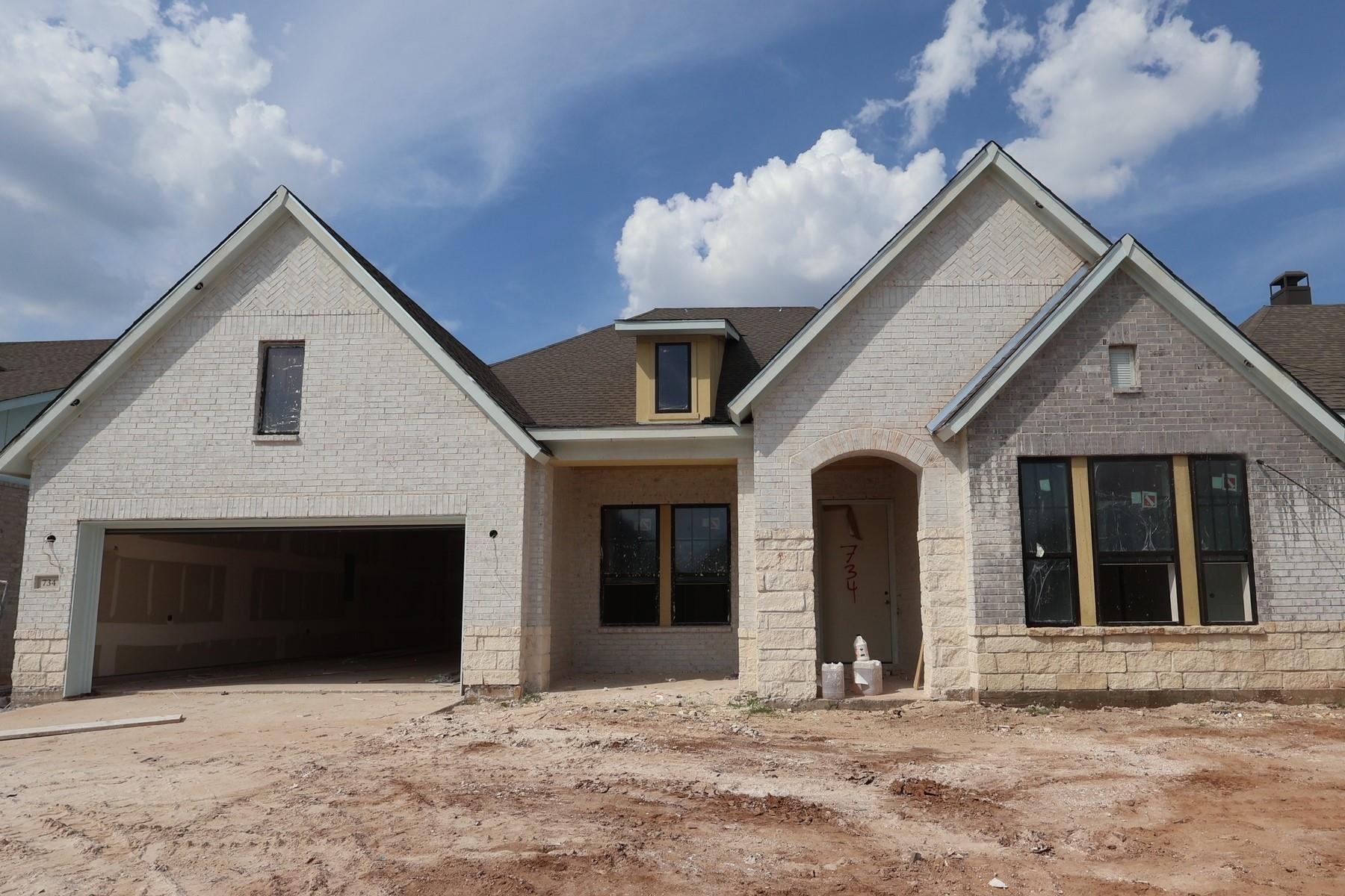 734 Hummingbird Haven Drive Property Photo 4
