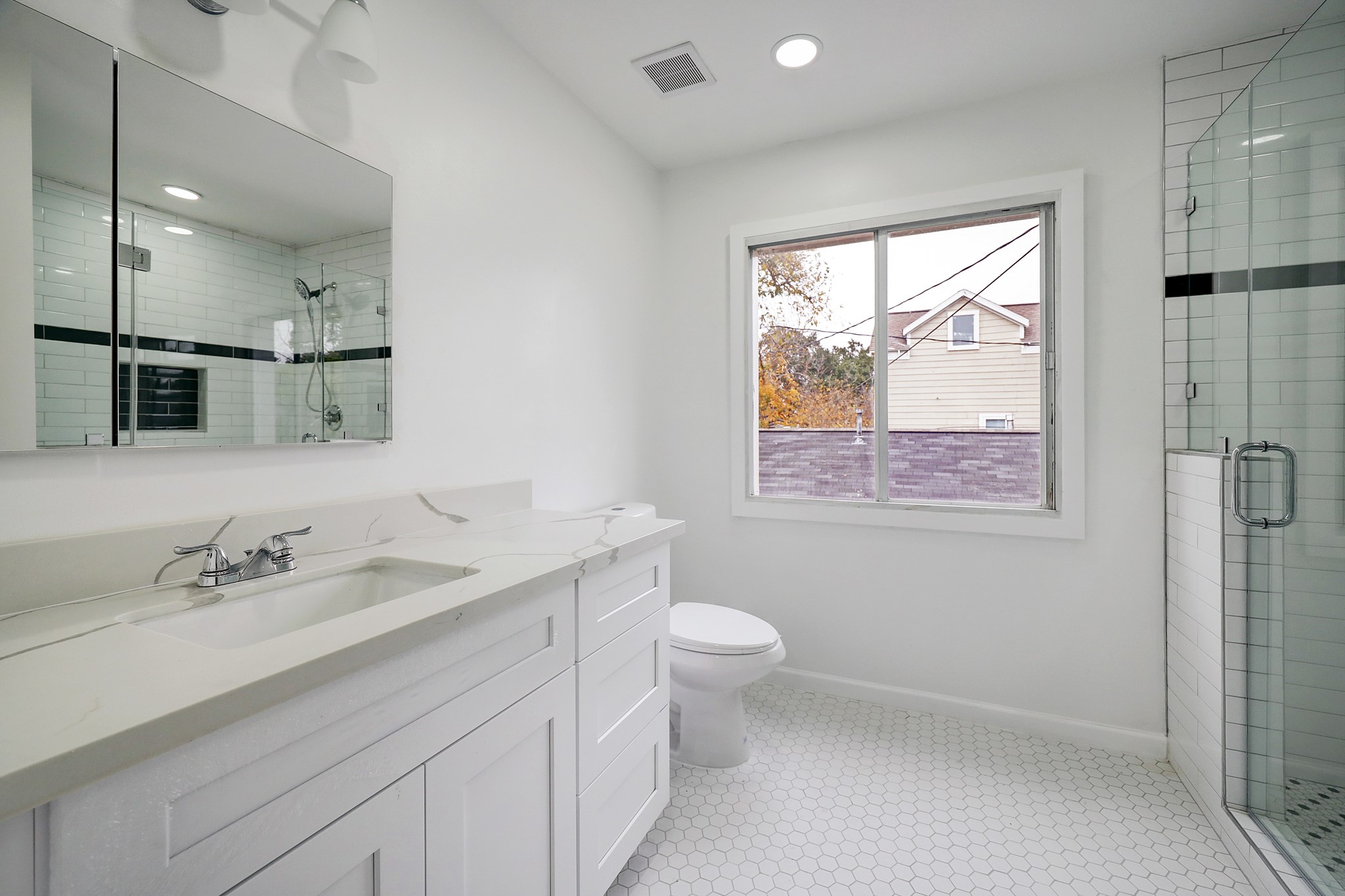 827 Le Green St Property Photo 18