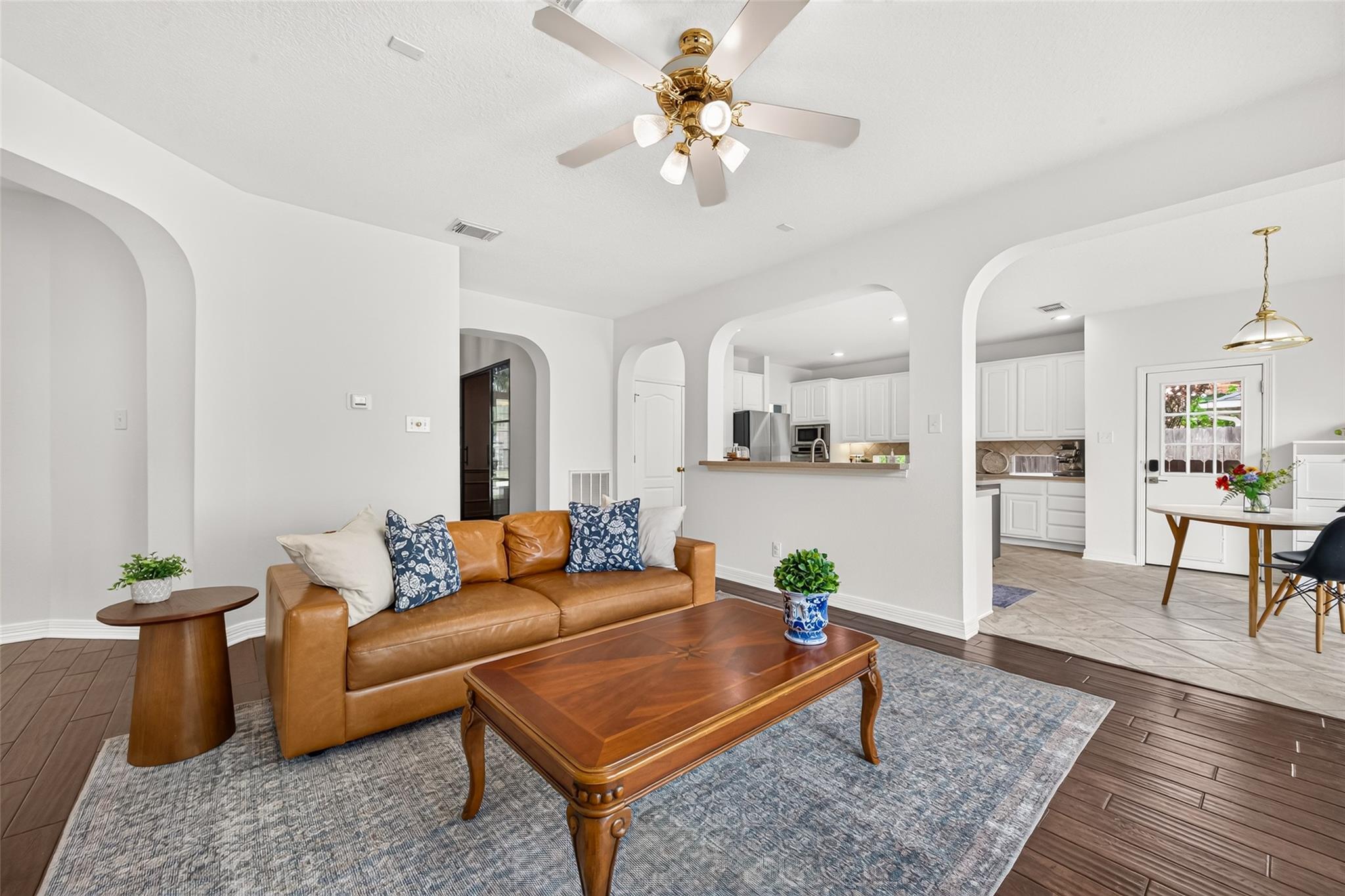 22451 Rustic Meadow Court Property Photo 9