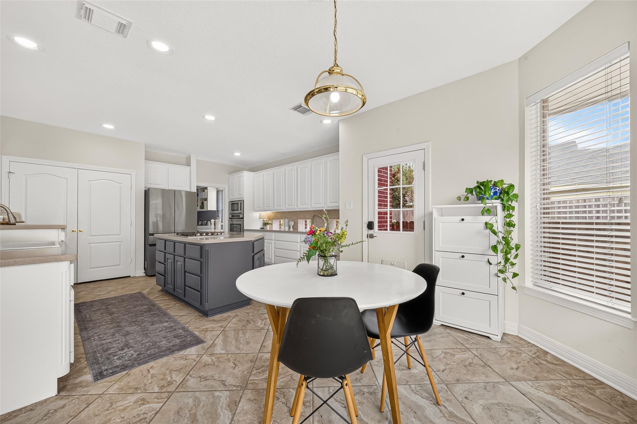 22451 Rustic Meadow Court Property Photo 11