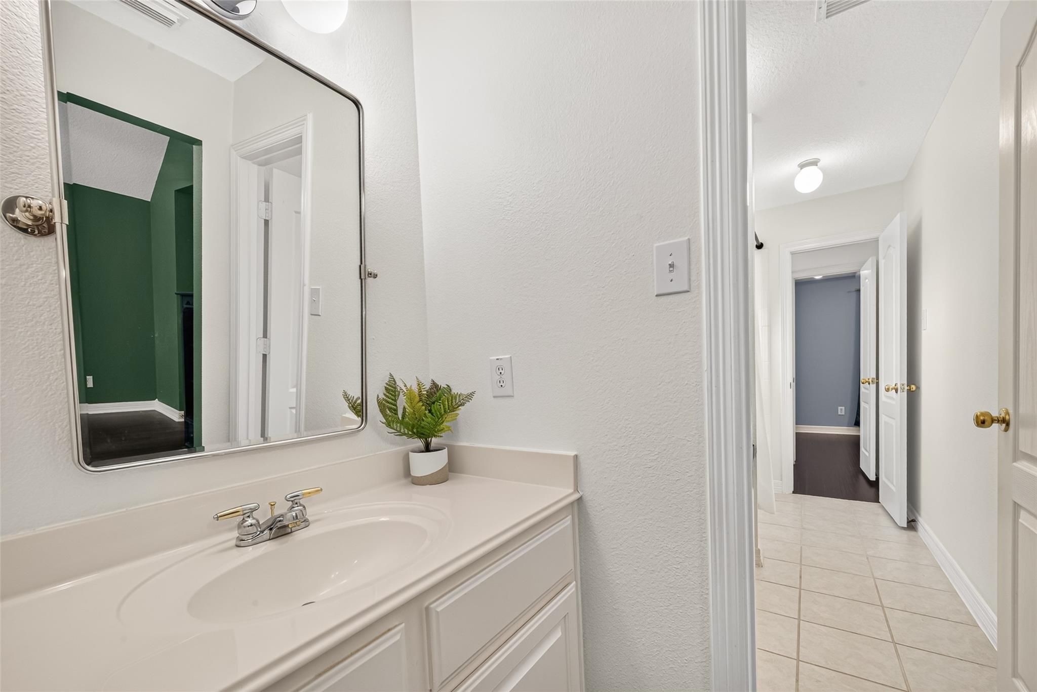 22451 Rustic Meadow Court Property Photo 37