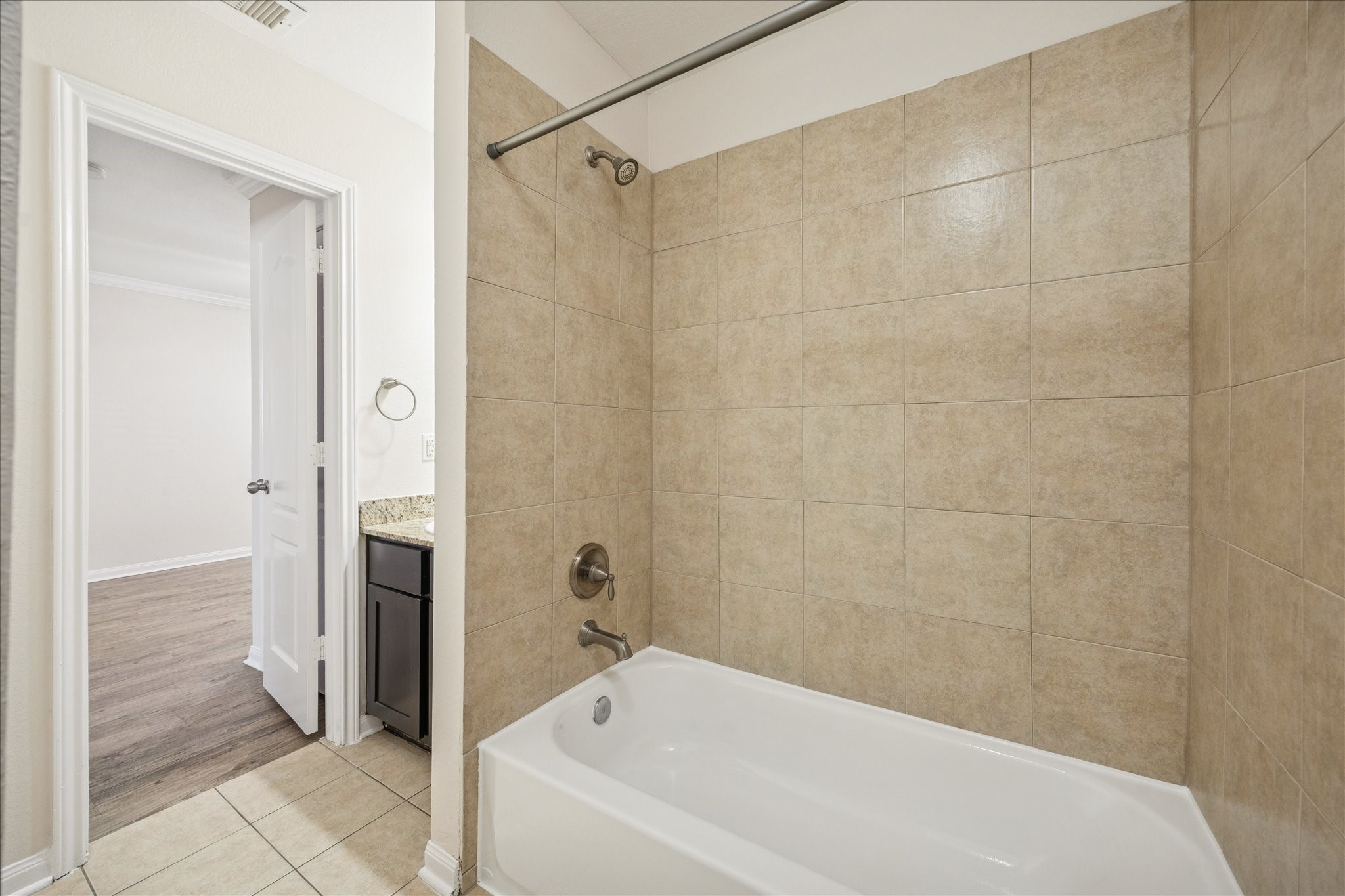 427 W 16th Street 23 Property Photo 4