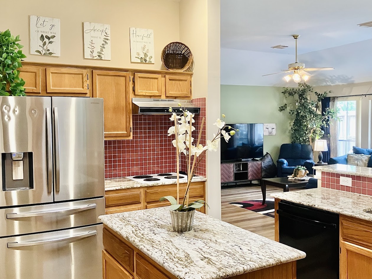 1610 Diamond Brook Drive Property Photo 8