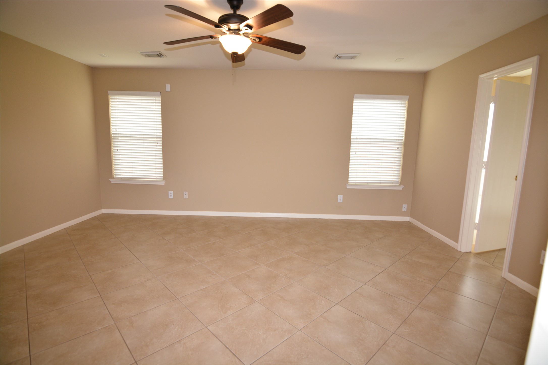 3903 Brighton Springs Lane Property Photo 13