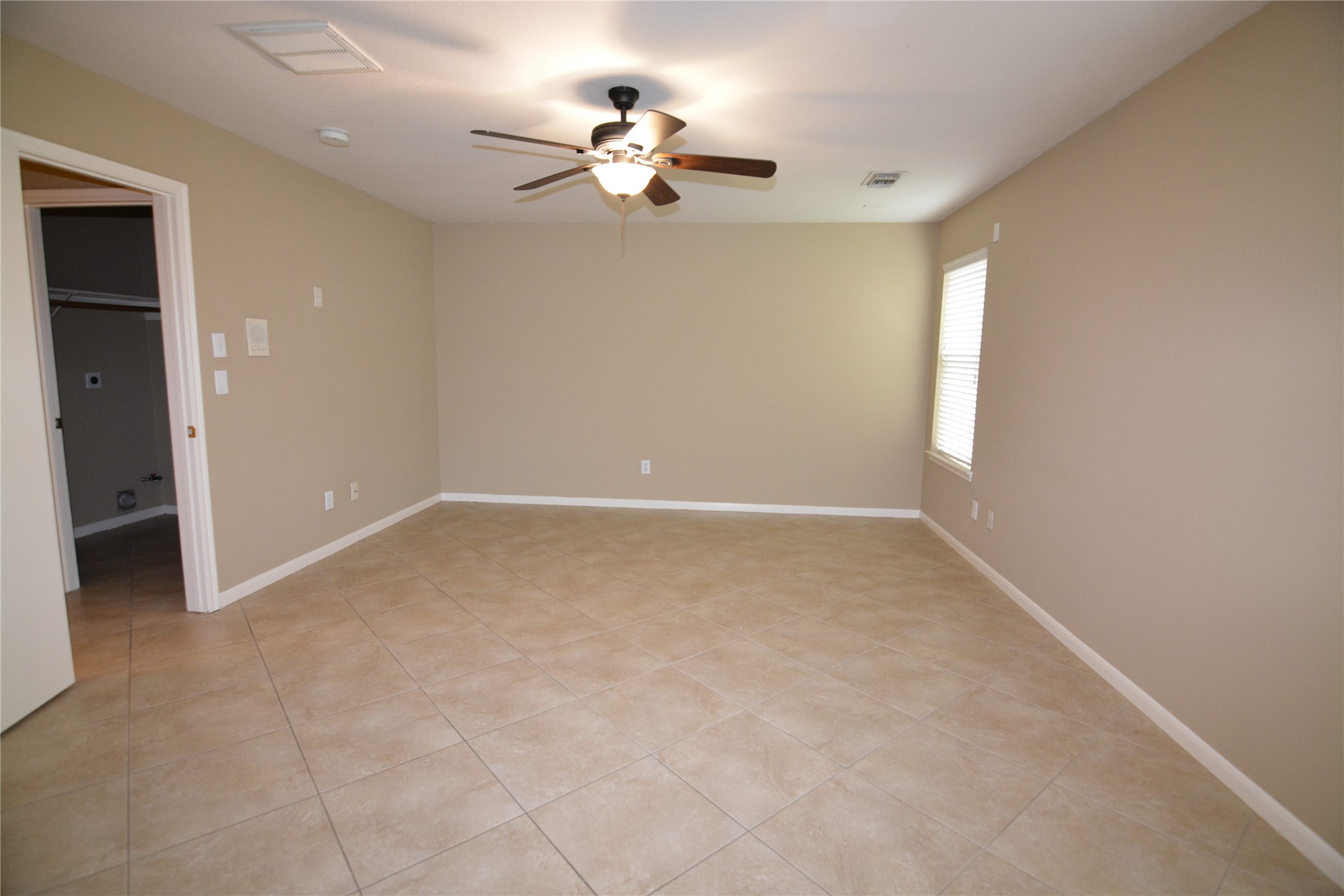 3903 Brighton Springs Lane Property Photo 18