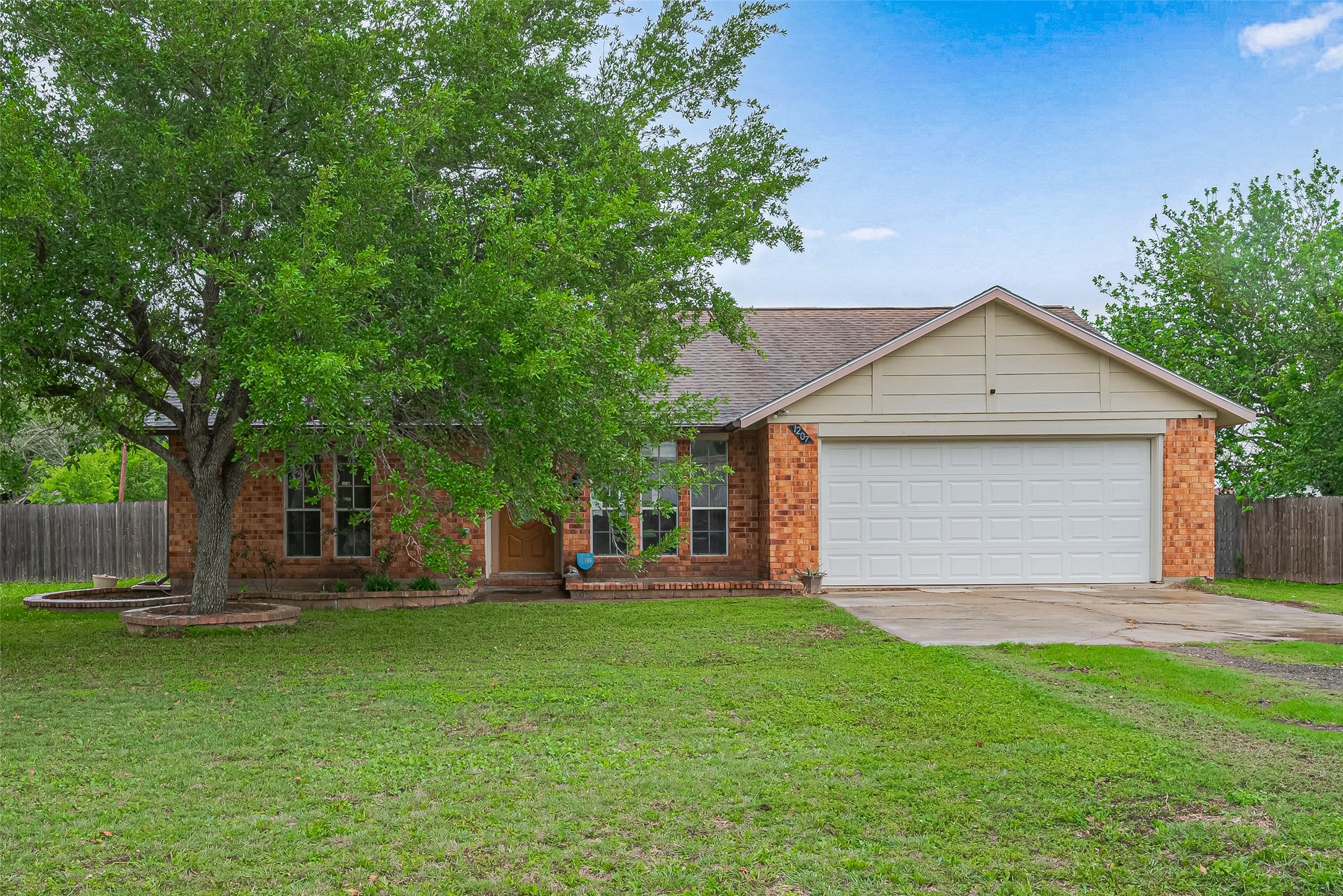 1207 Westgate Drive Property Photo
