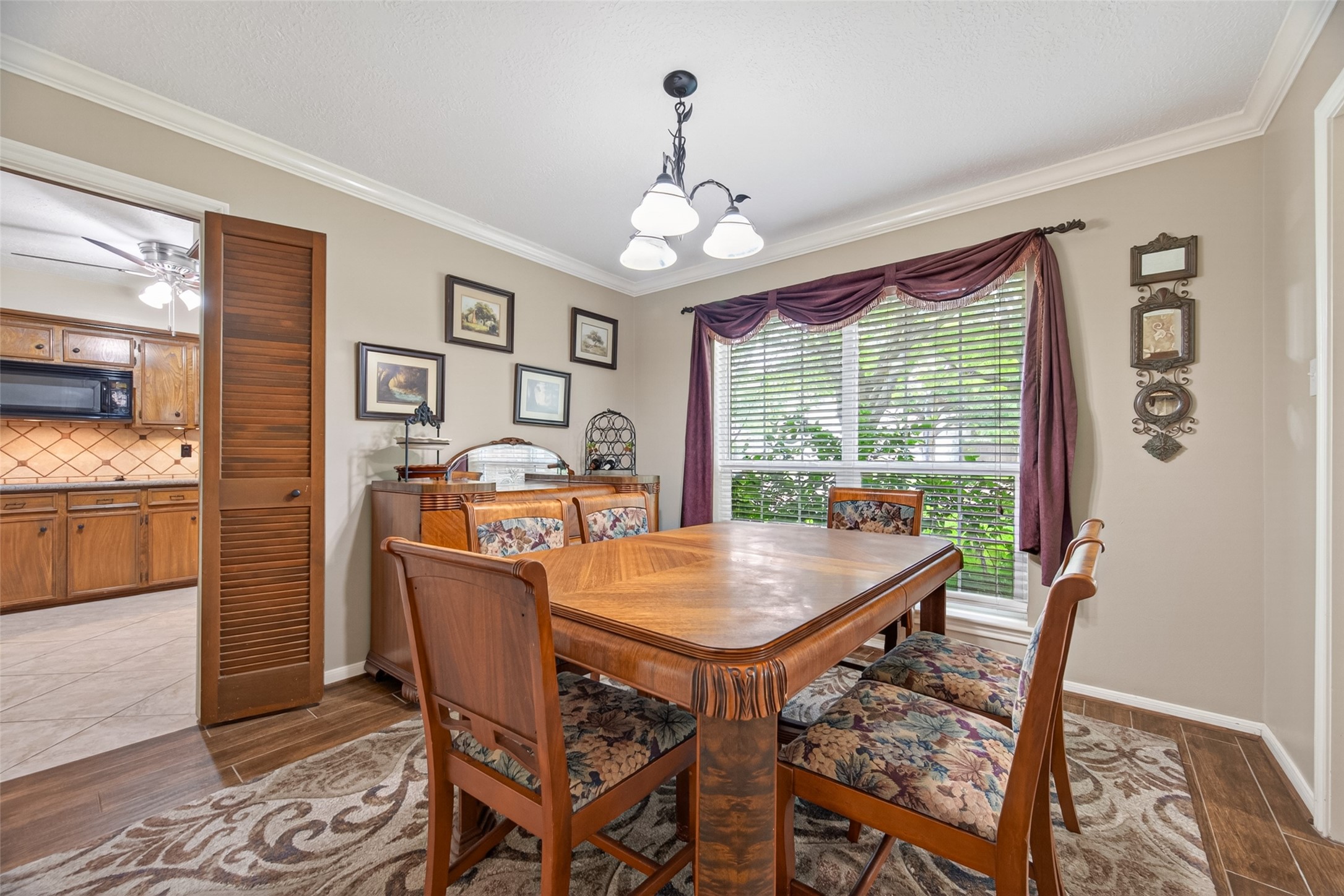 16217 Lakeview Drive Property Photo 6