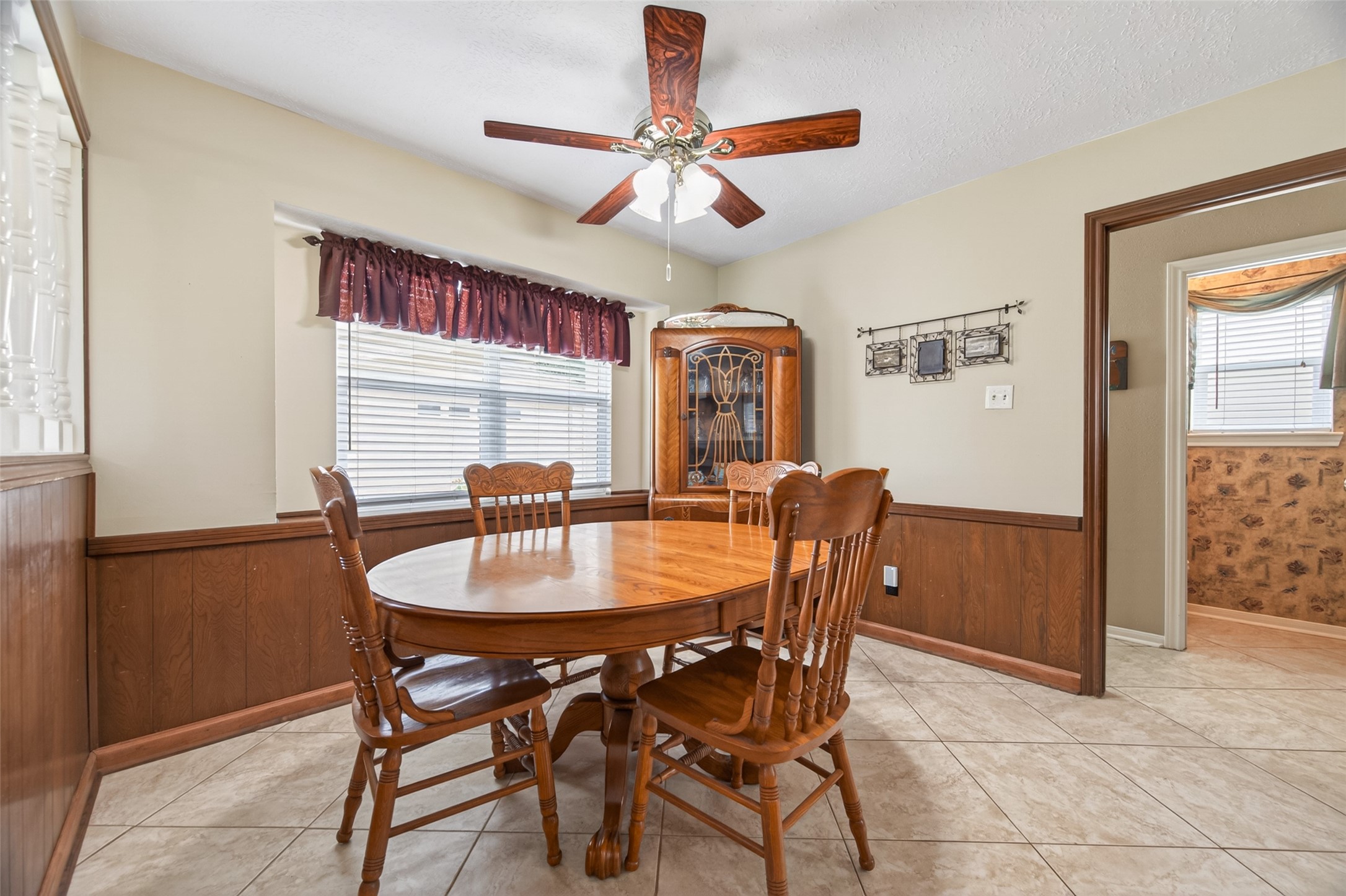 16217 Lakeview Drive Property Photo 14