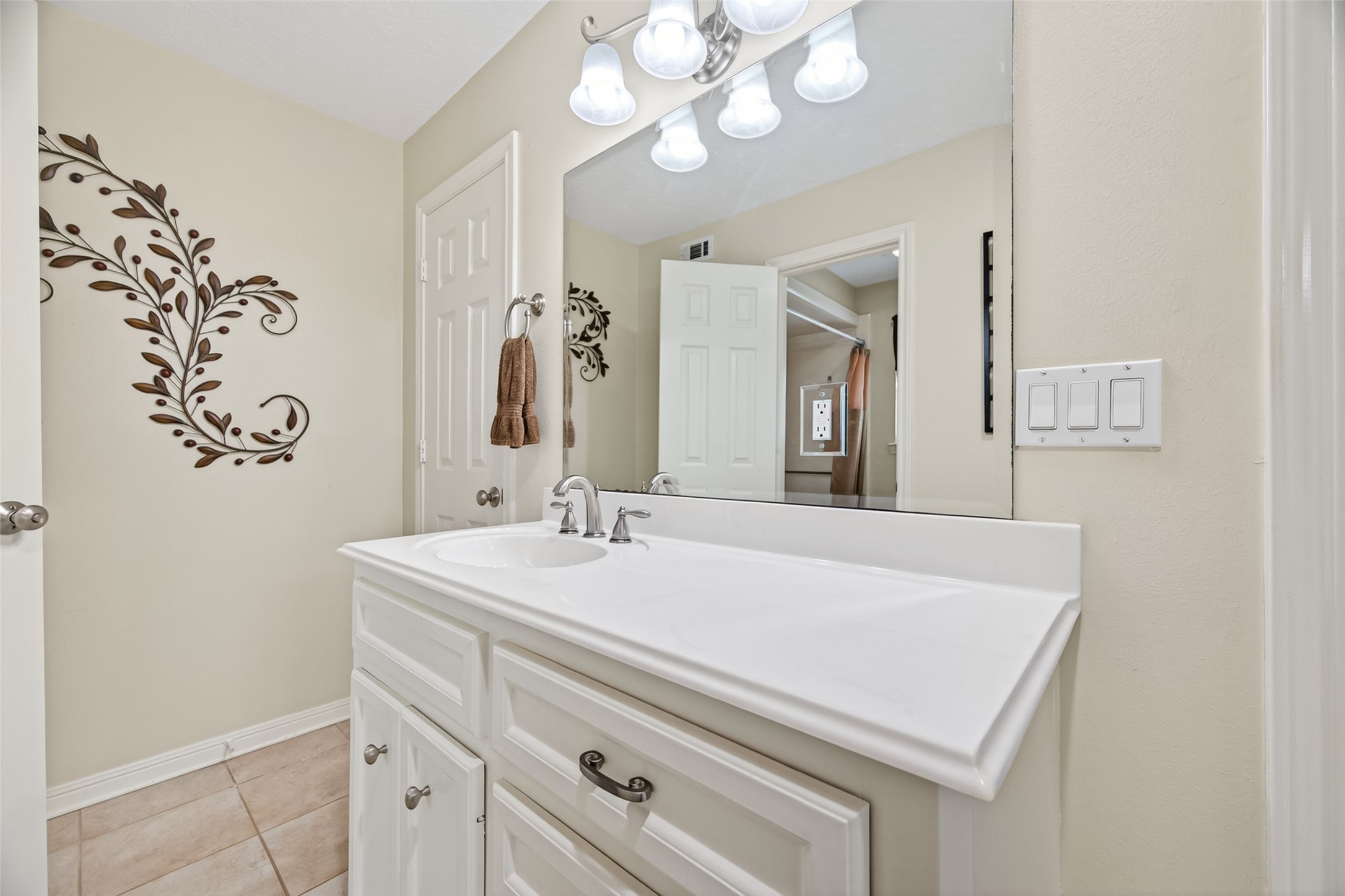 16217 Lakeview Drive Property Photo 25