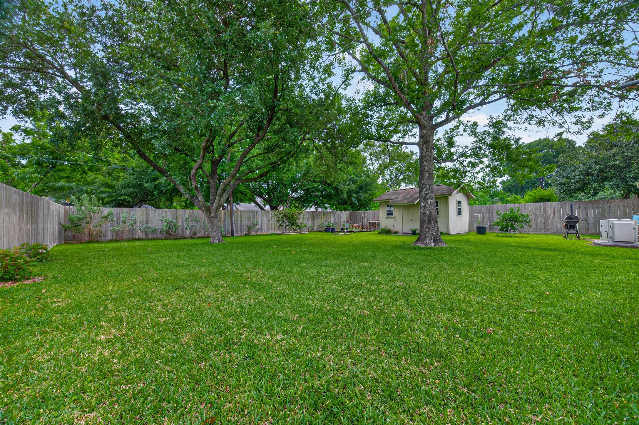 16217 Lakeview Drive Property Photo 38