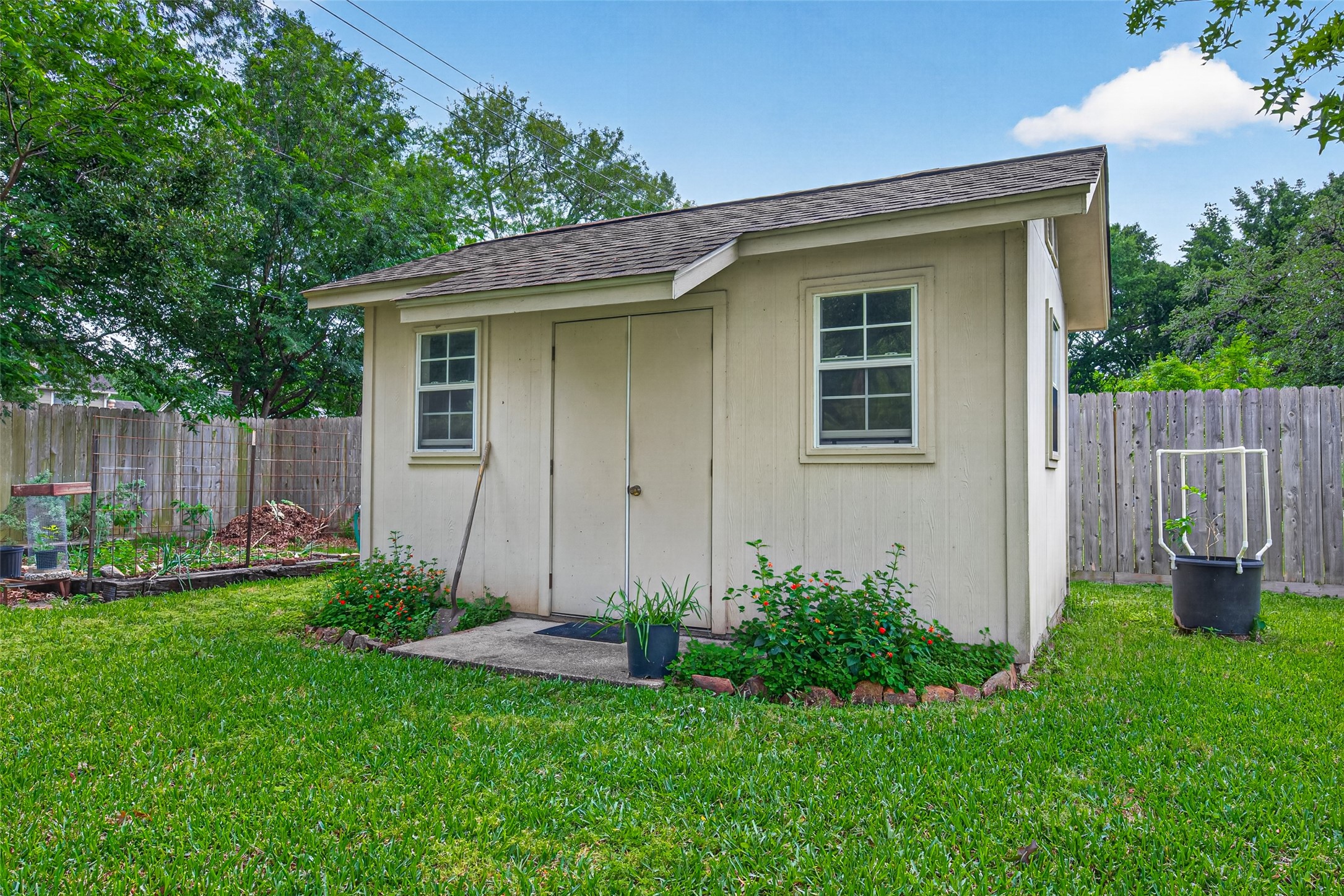 16217 Lakeview Drive Property Photo 41
