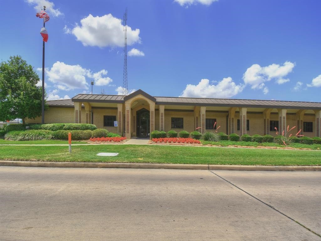 16217 Lakeview Drive Property Photo 43
