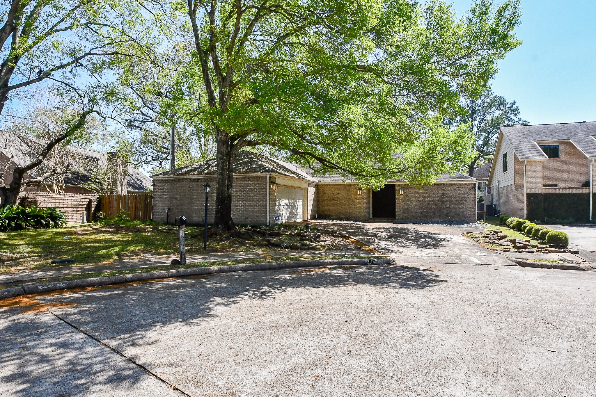 10303 Chevy Chase Drive Property Photo 1
