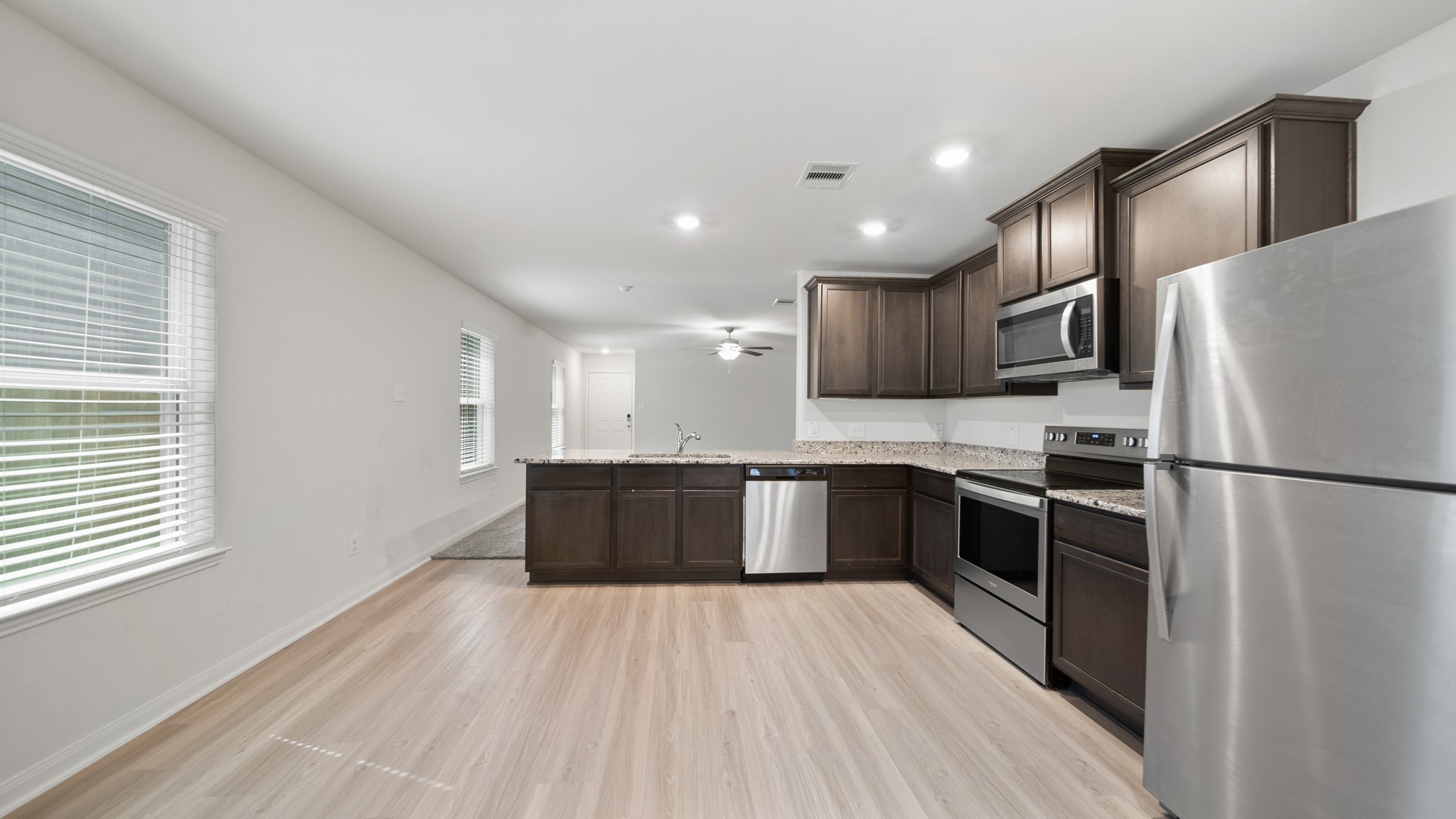8410 Bermuda Blue Road Property Photo 4