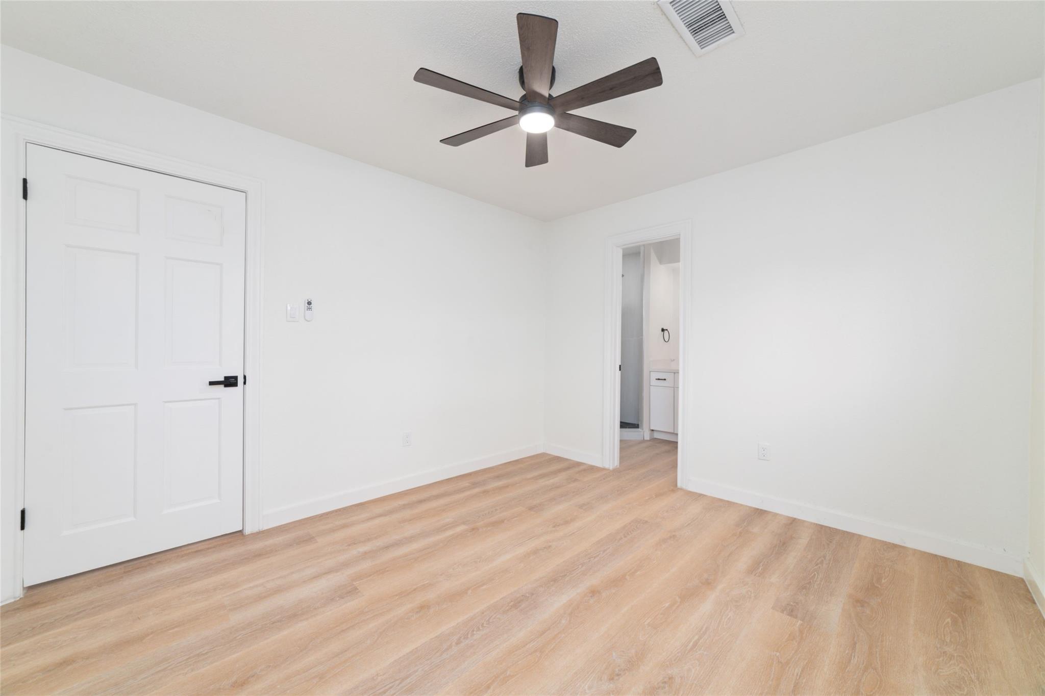 8322 Oak Moss Drive Property Photo 26