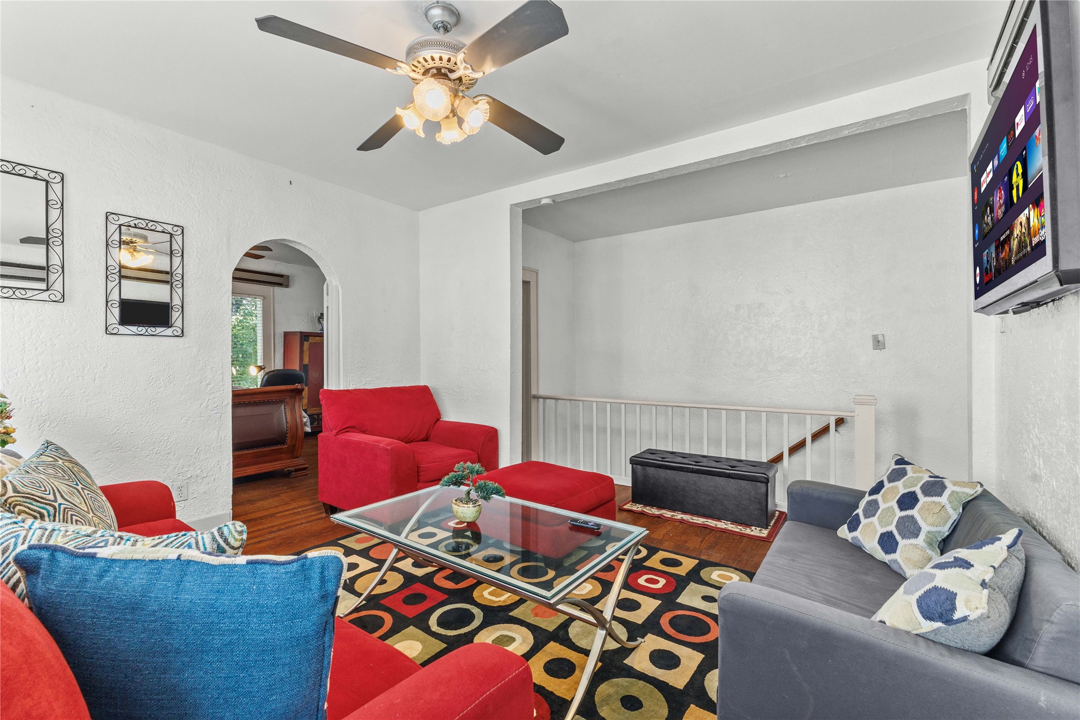 2511 Whitney B Property Photo 5