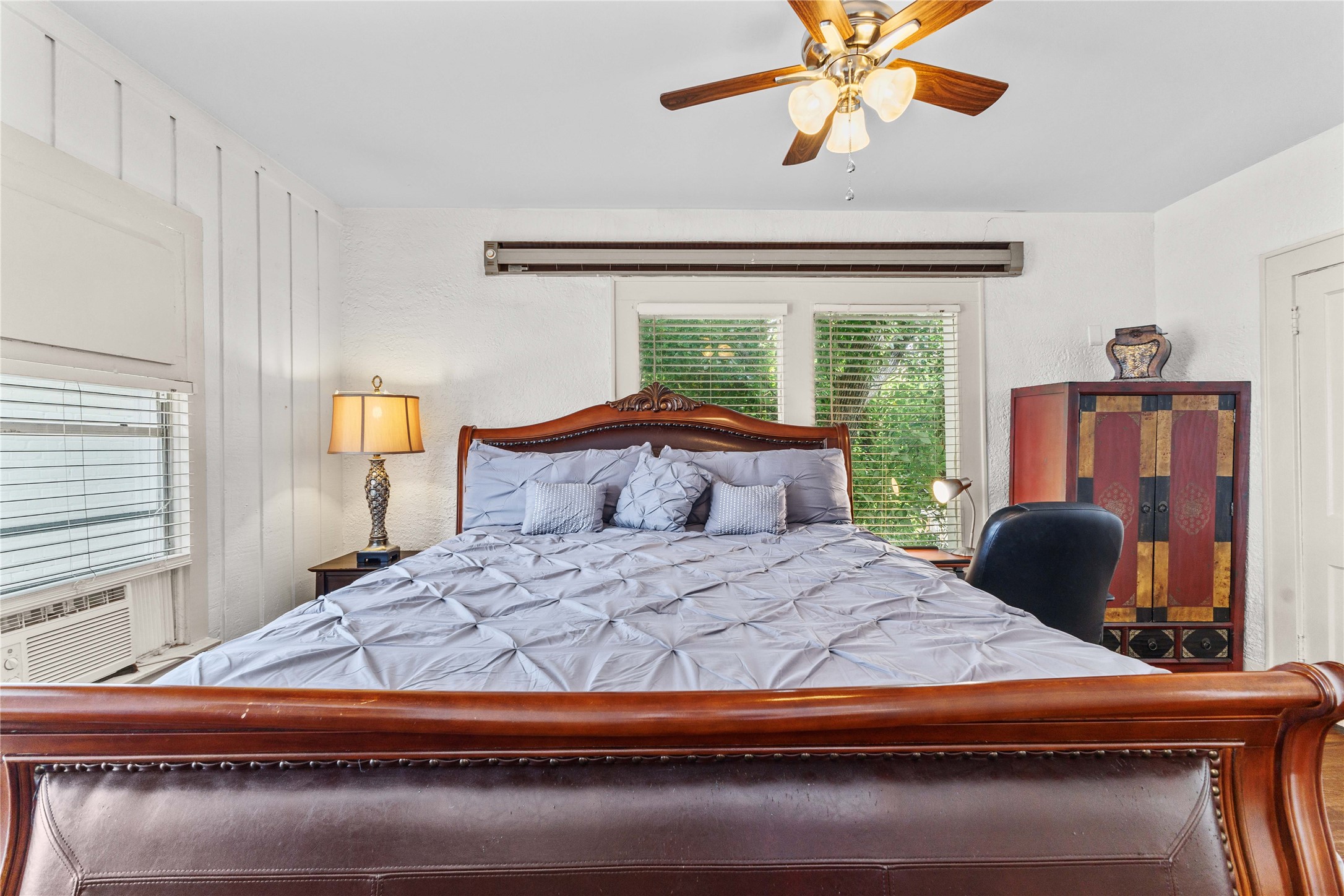 2511 Whitney B Property Photo 15