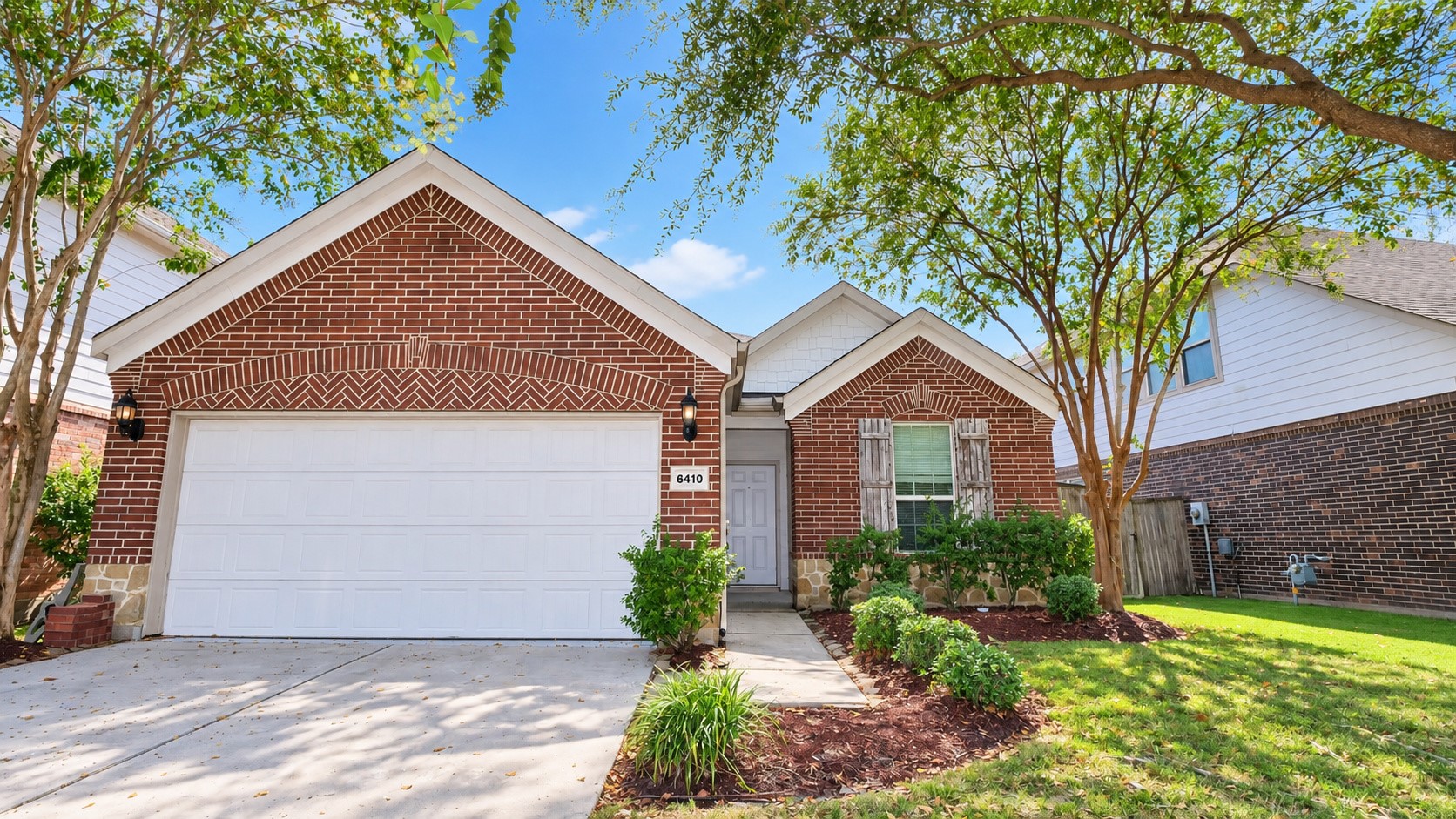 6410 Burgess Heights Lane Property Photo 1