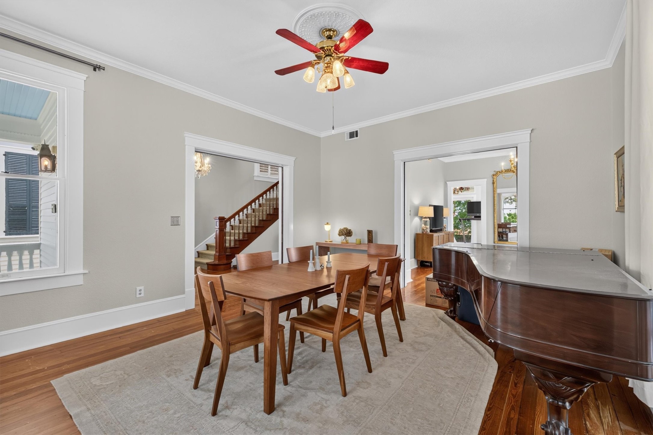 1324 Sealy Street Property Photo 5