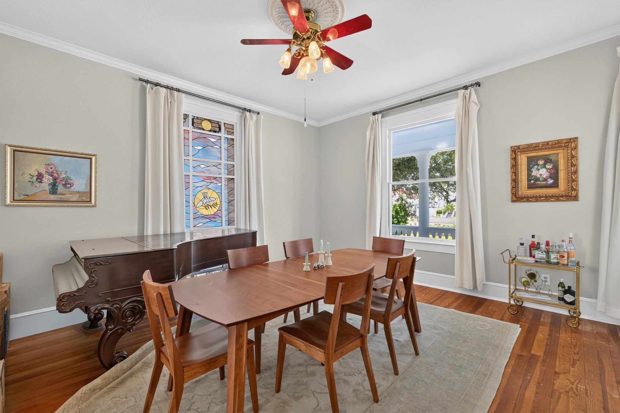 1324 Sealy Street Property Photo 7