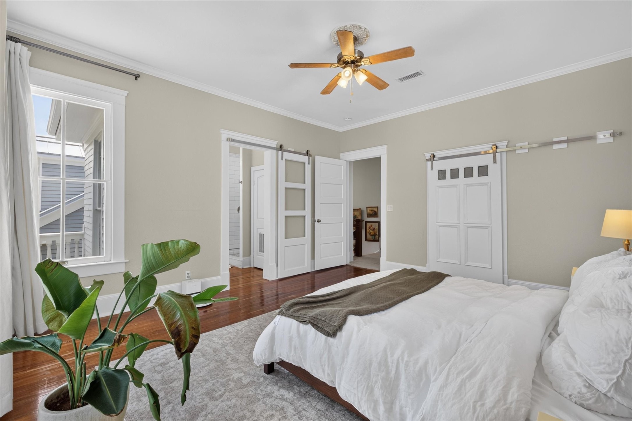 1324 Sealy Street Property Photo 18