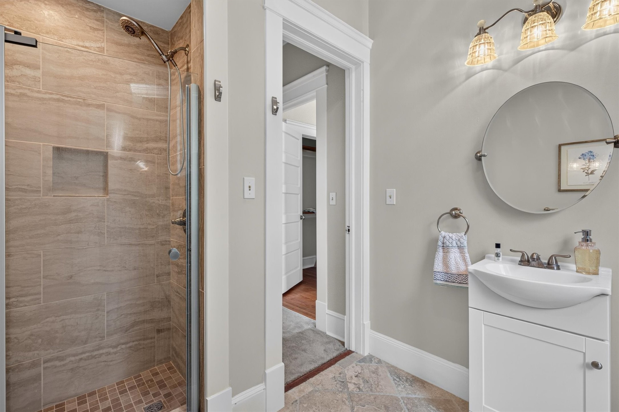 1324 Sealy Street Property Photo 28