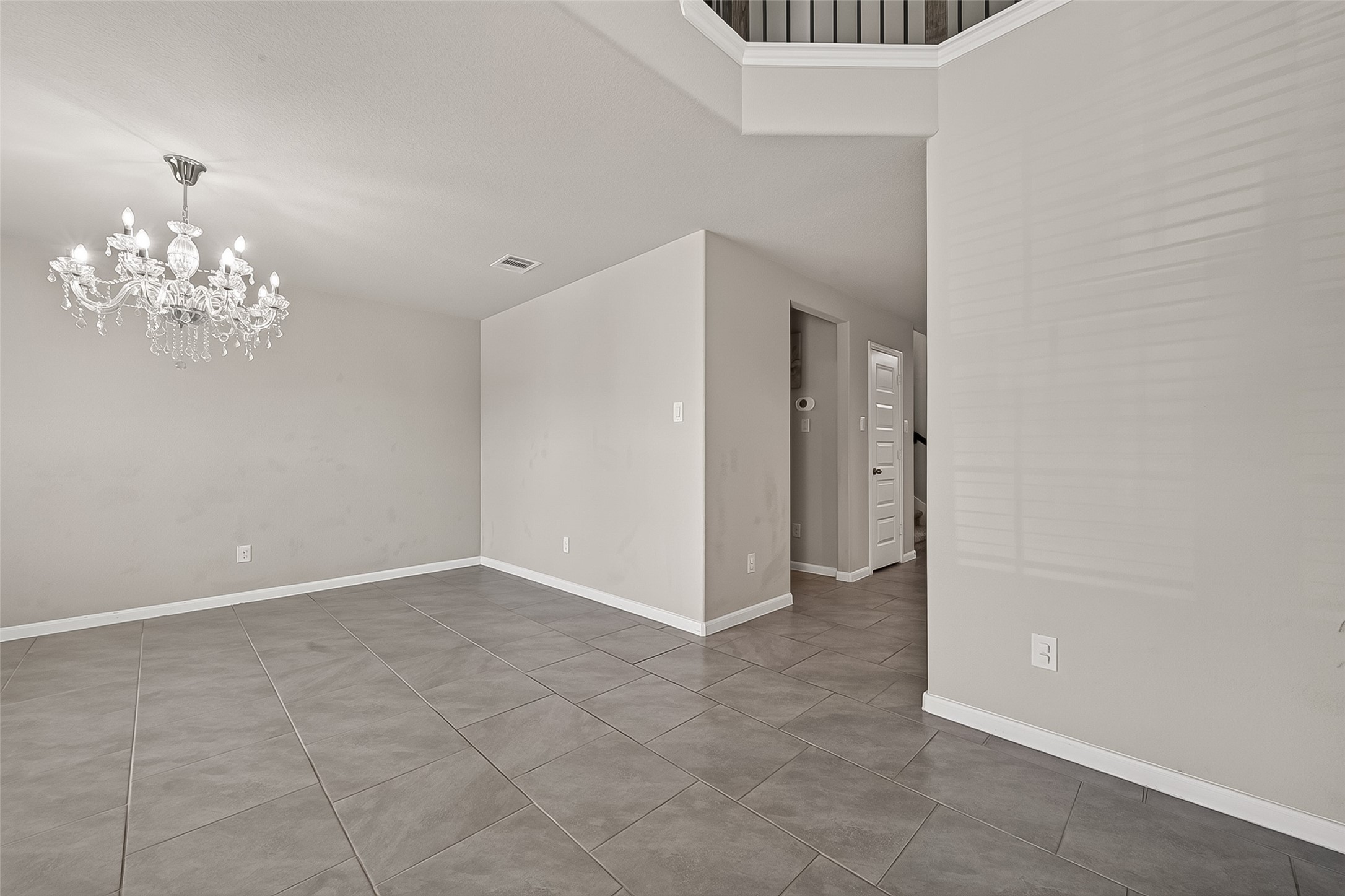 9227 Downing Street Property Photo 7