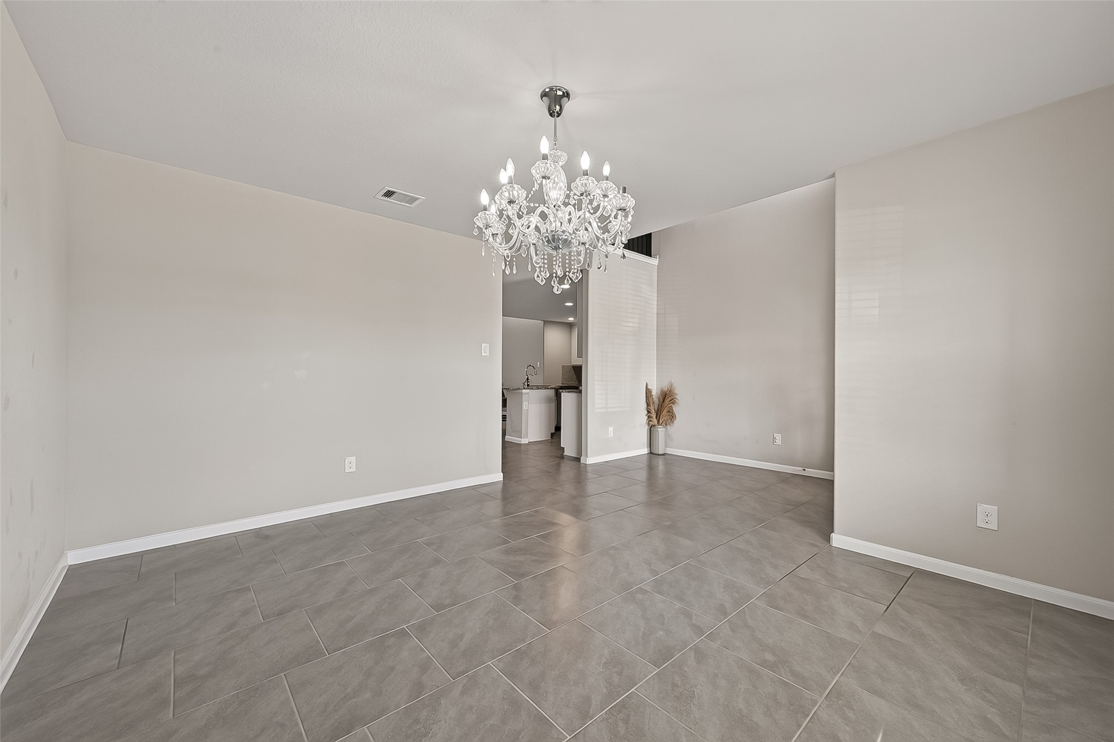 9227 Downing Street Property Photo 9