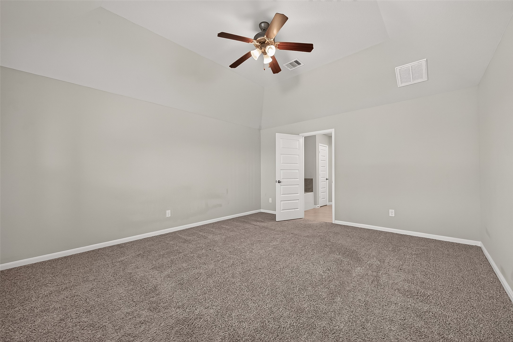 9227 Downing Street Property Photo 21