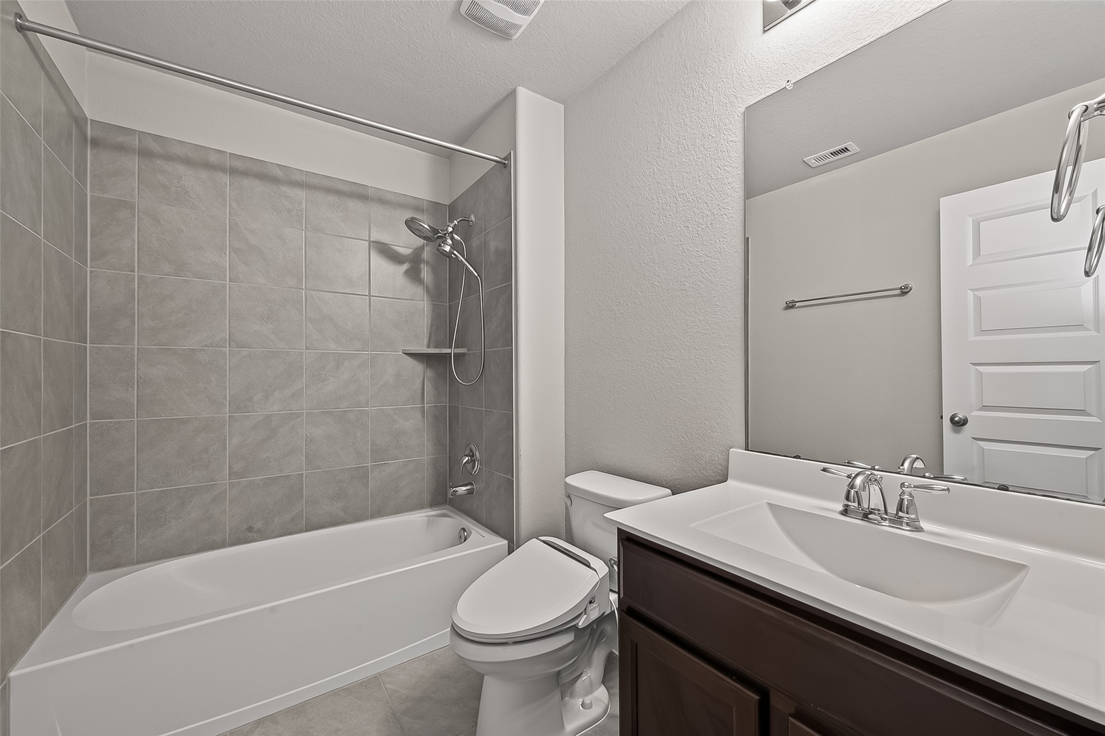 9227 Downing Street Property Photo 29