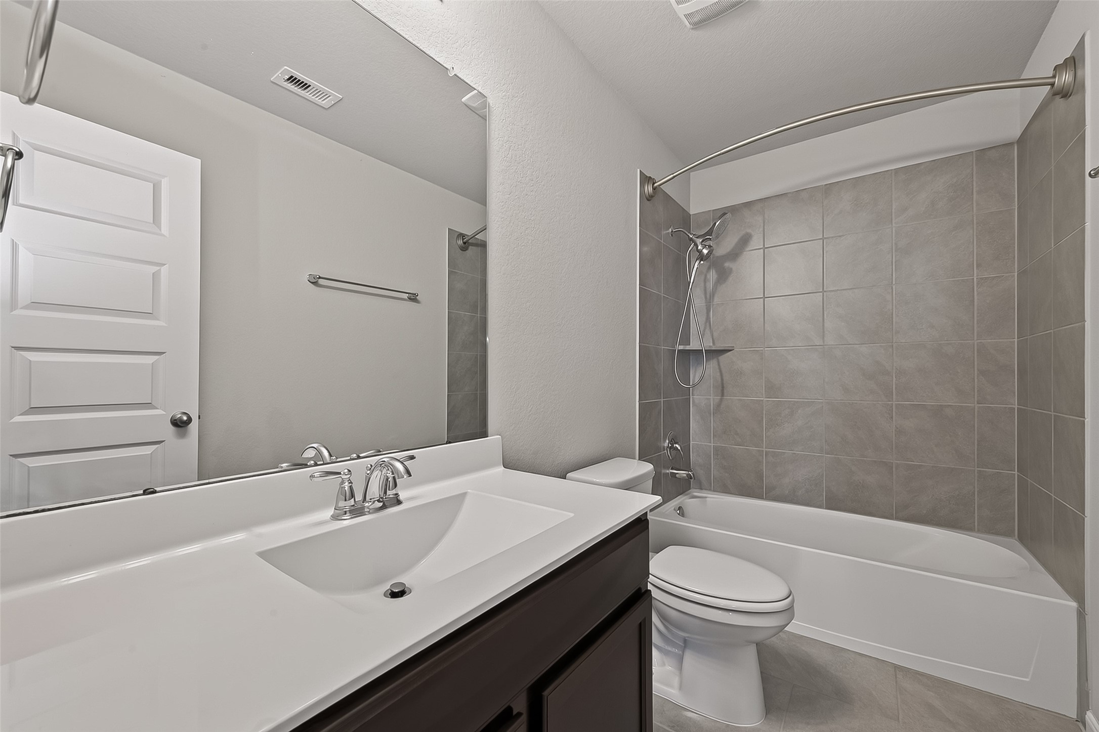 9227 Downing Street Property Photo 32
