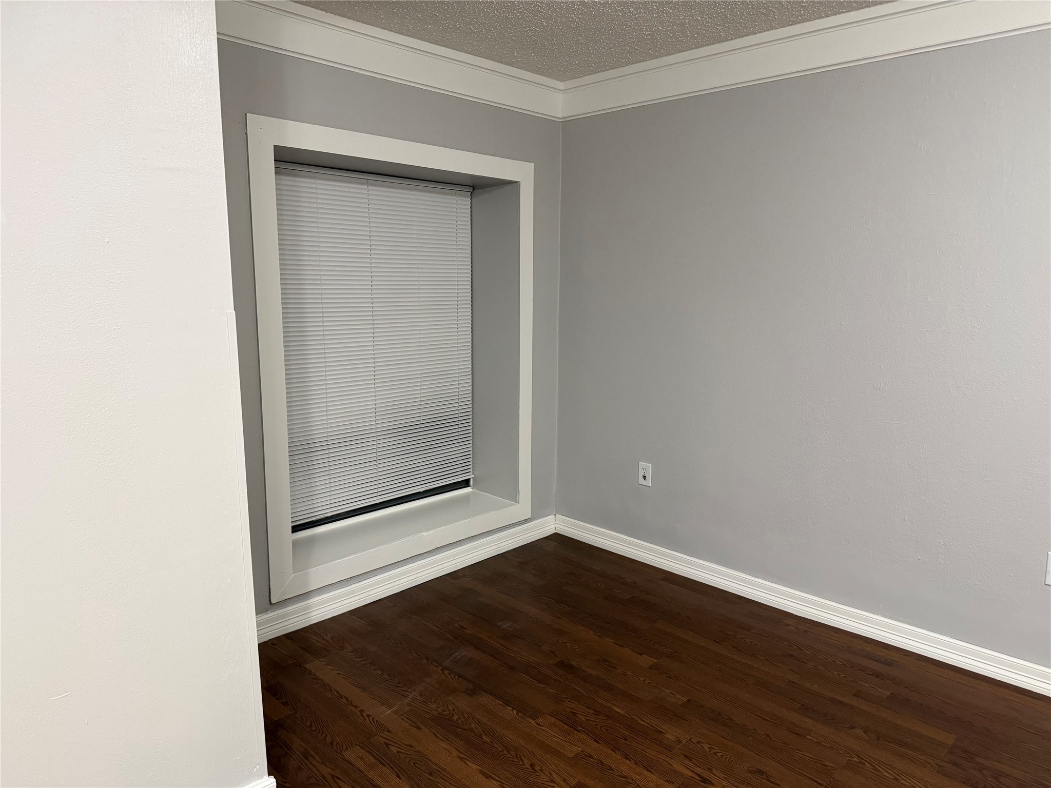 5519 Mendota Lane Property Photo 10