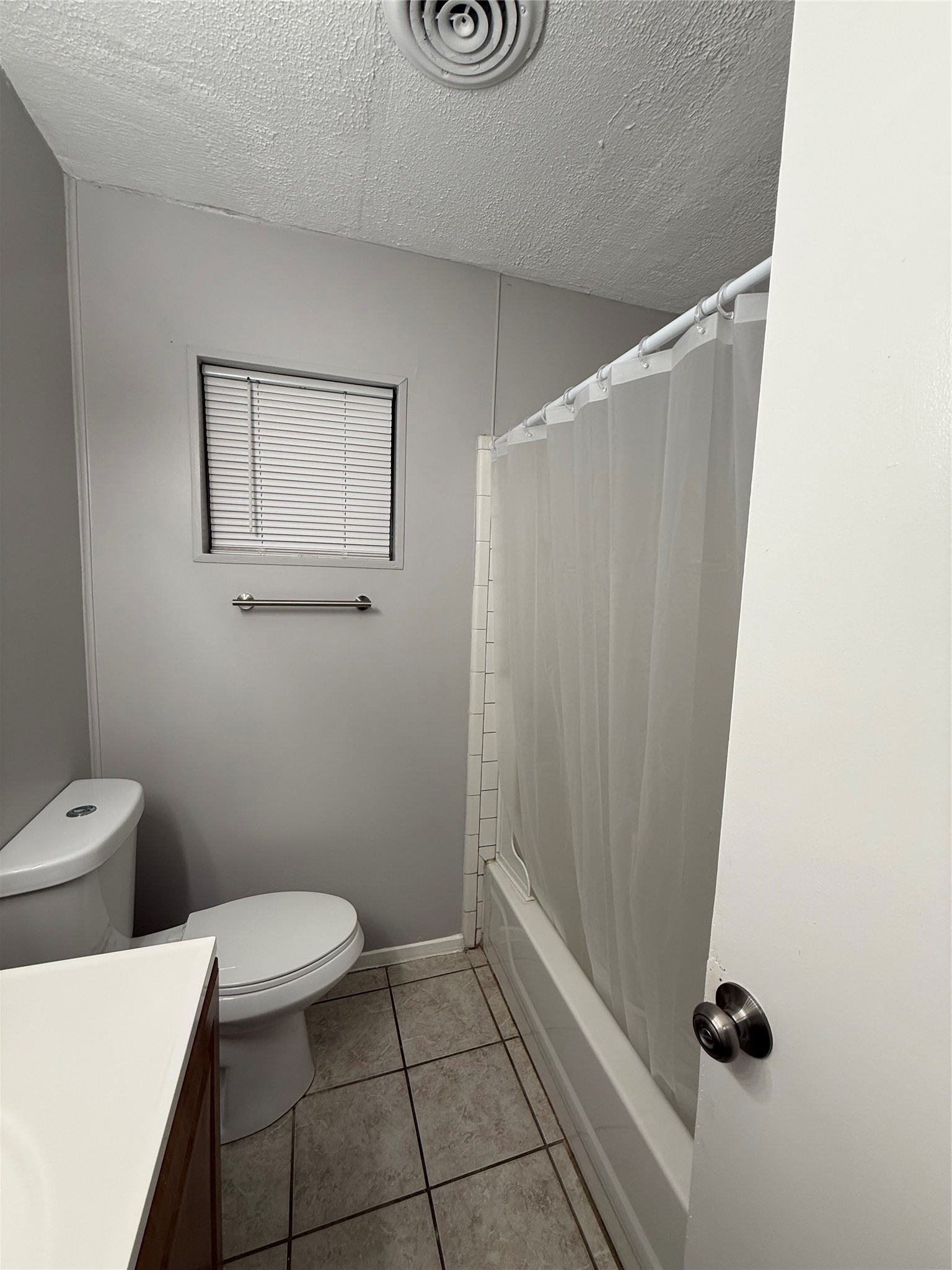 5519 Mendota Lane Property Photo 12