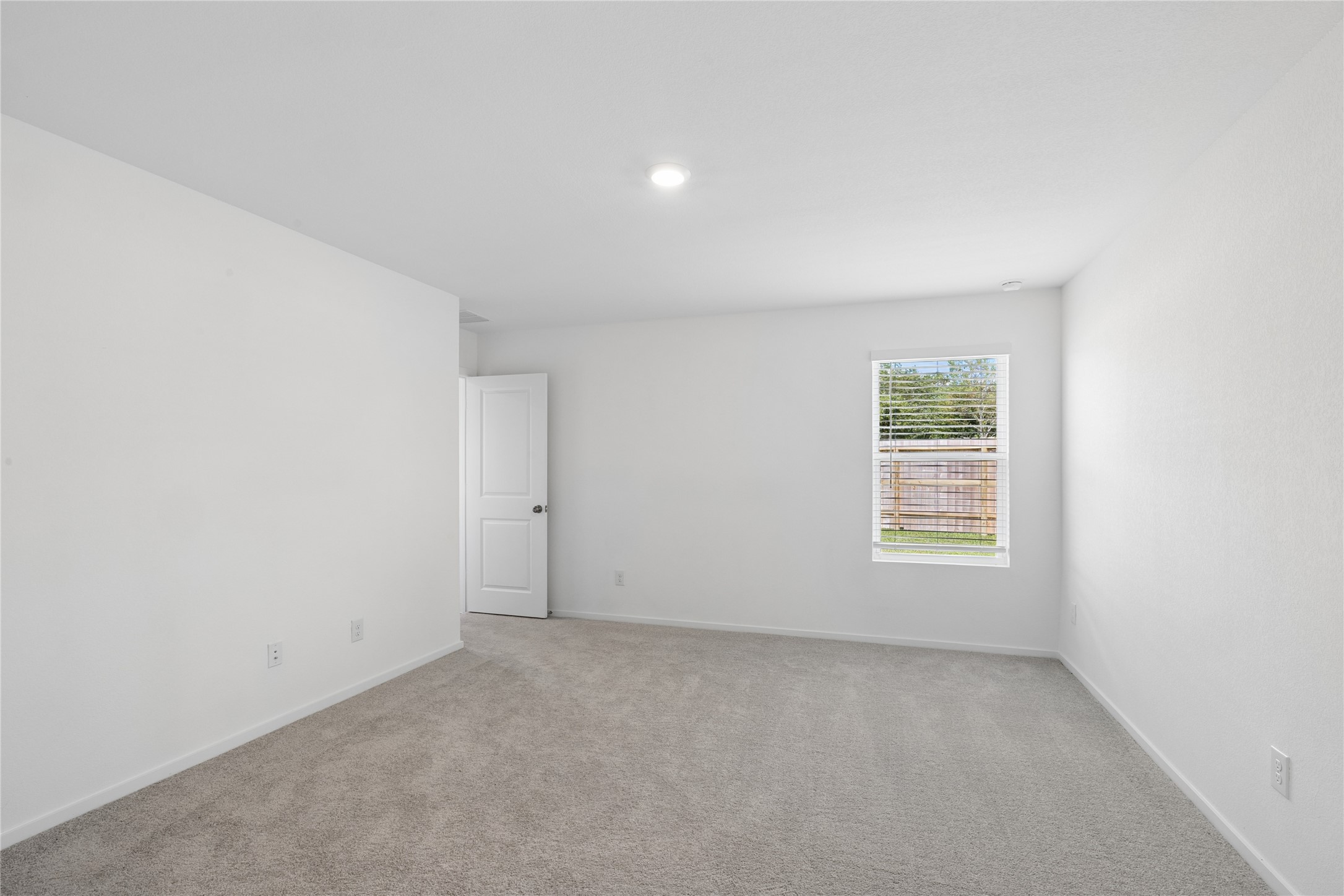 335 Ice Shore Trail Property Photo 10