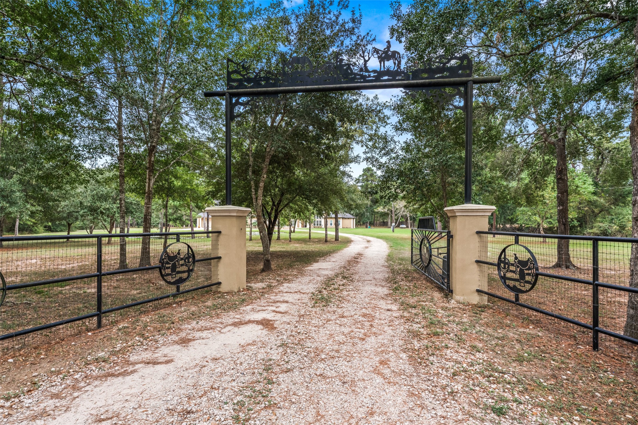 32660 Willow Bend Road Property Photo 2