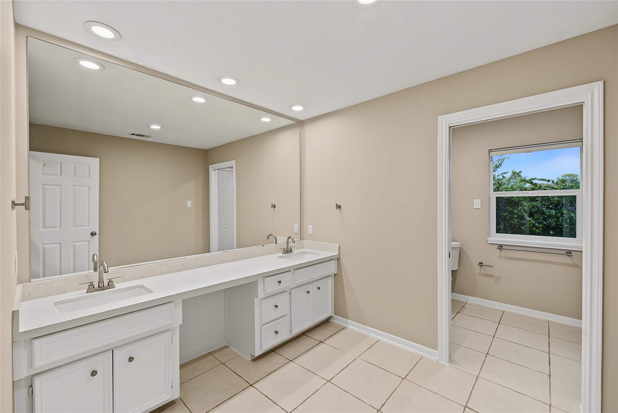 38 Penny Green Street Property Photo 26