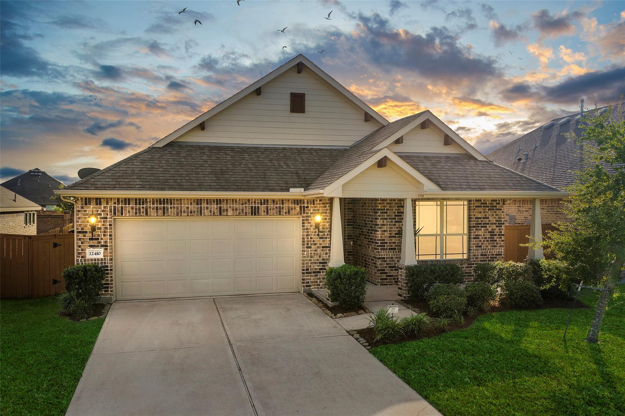 12410 Sabine Point Drive, Humble TX 77346