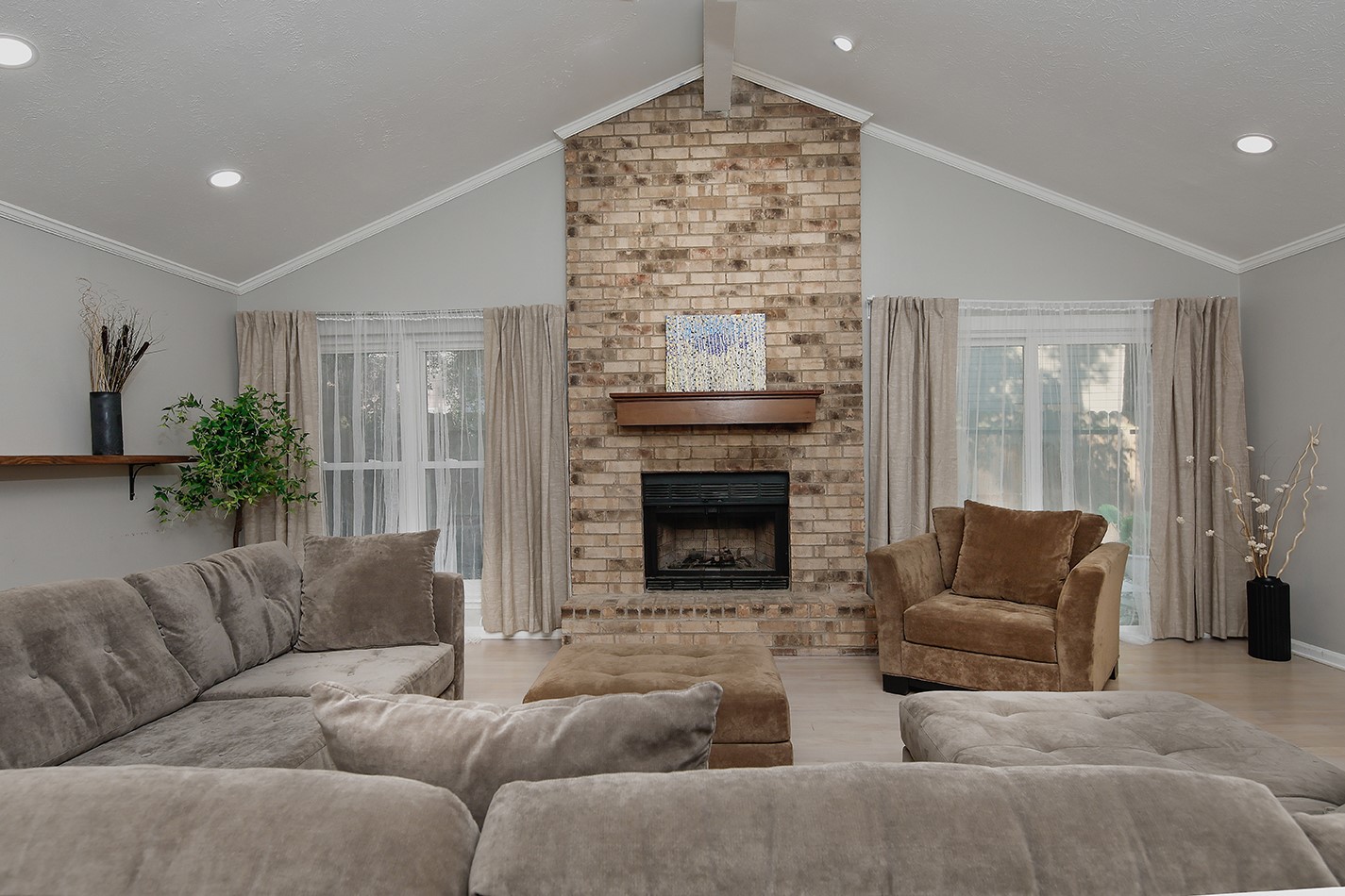 99 N Deerfoot Circle Property Photo 7