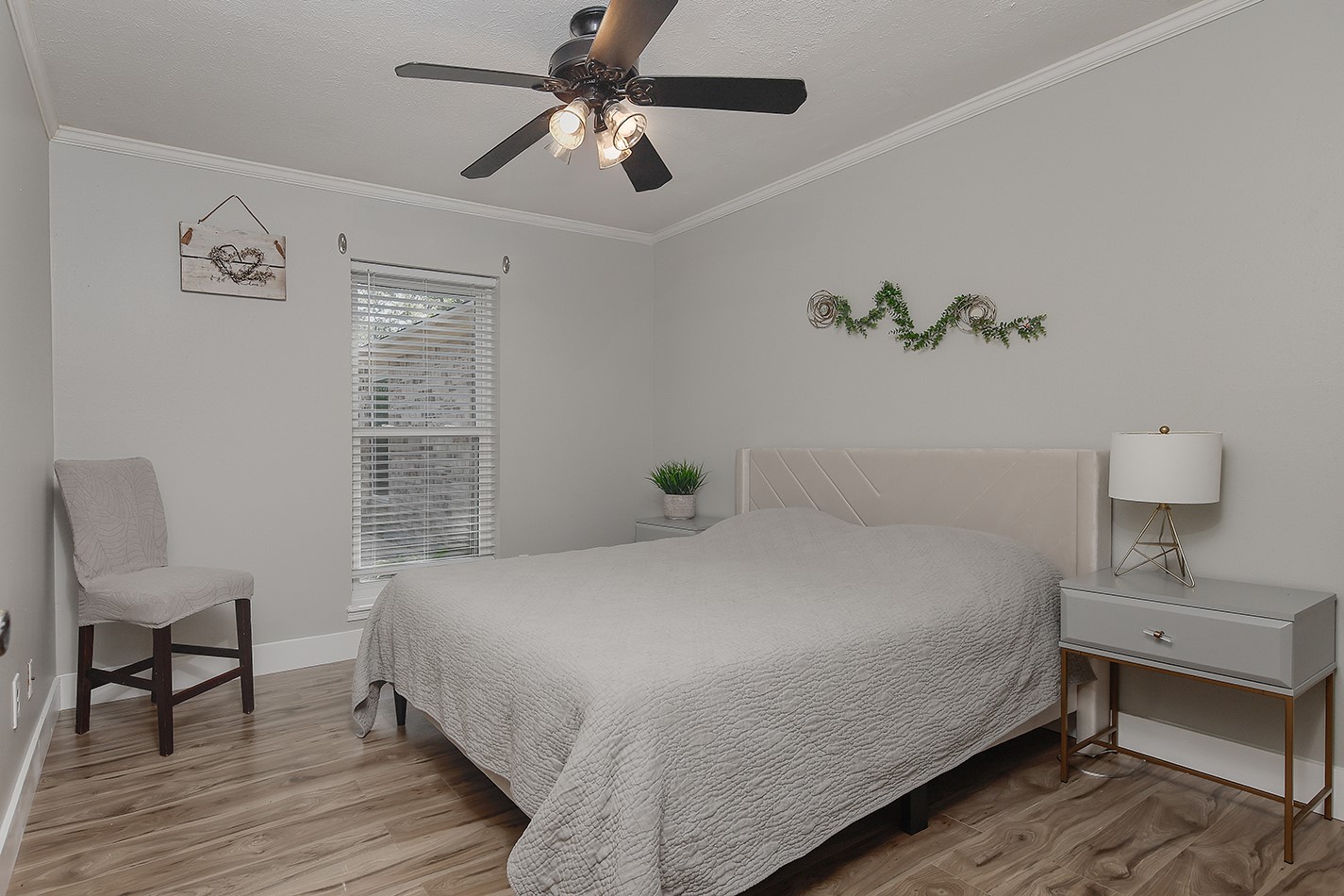 99 N Deerfoot Circle Property Photo 14
