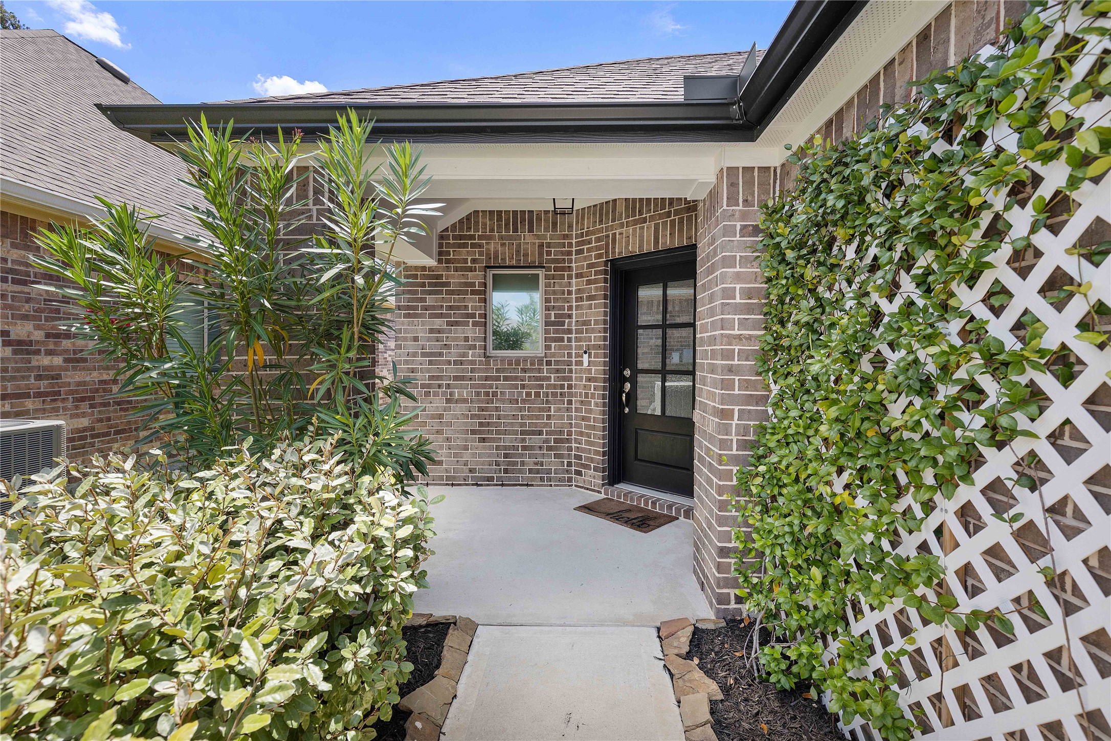 353 Salerio Way Property Photo 3