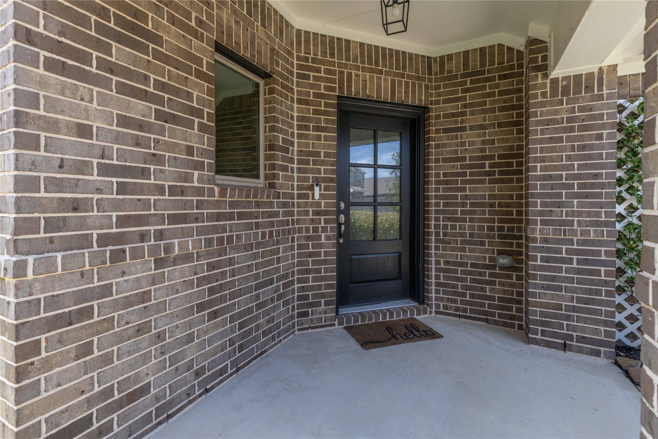 353 Salerio Way Property Photo 4