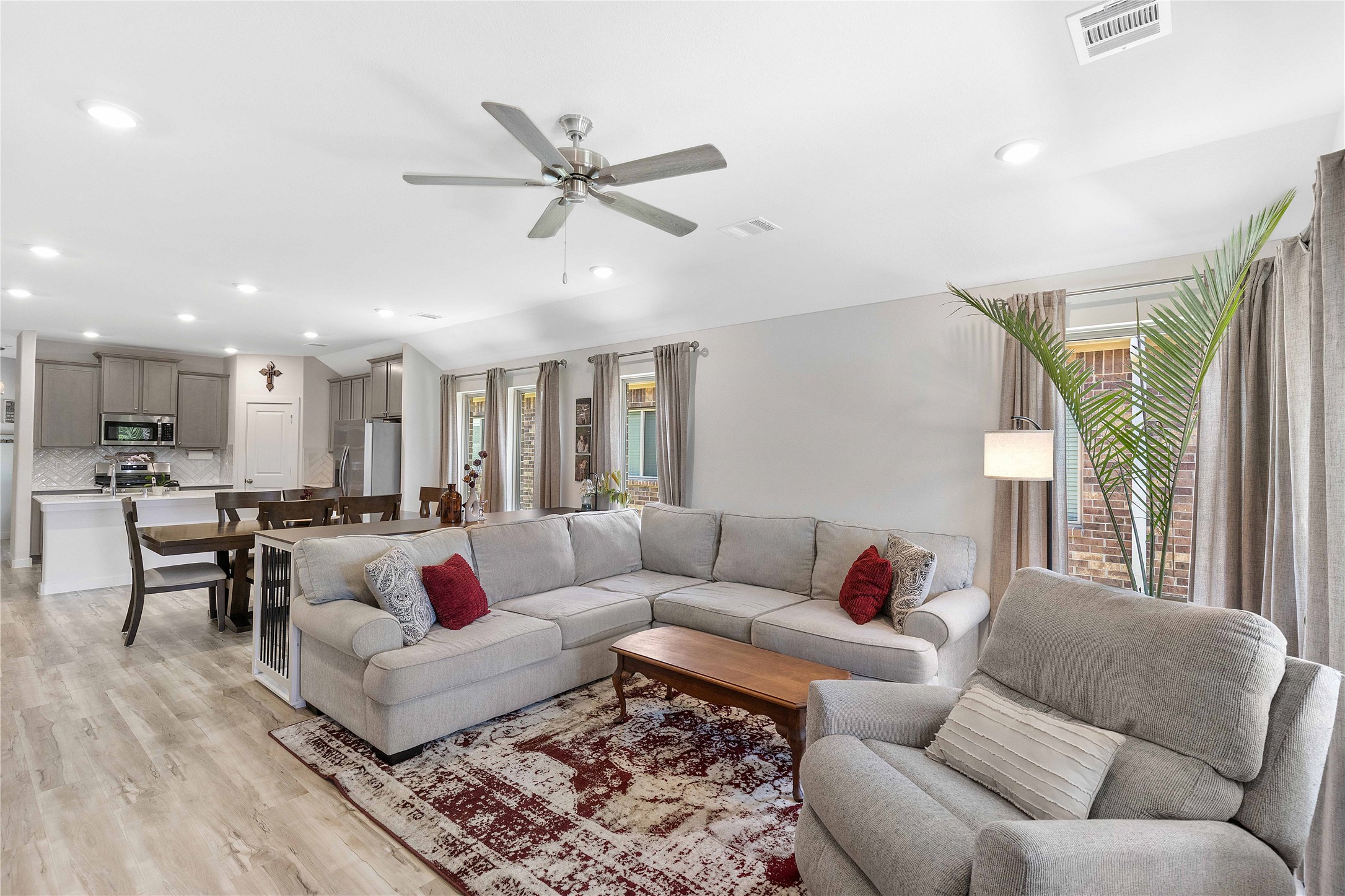 353 Salerio Way Property Photo 19