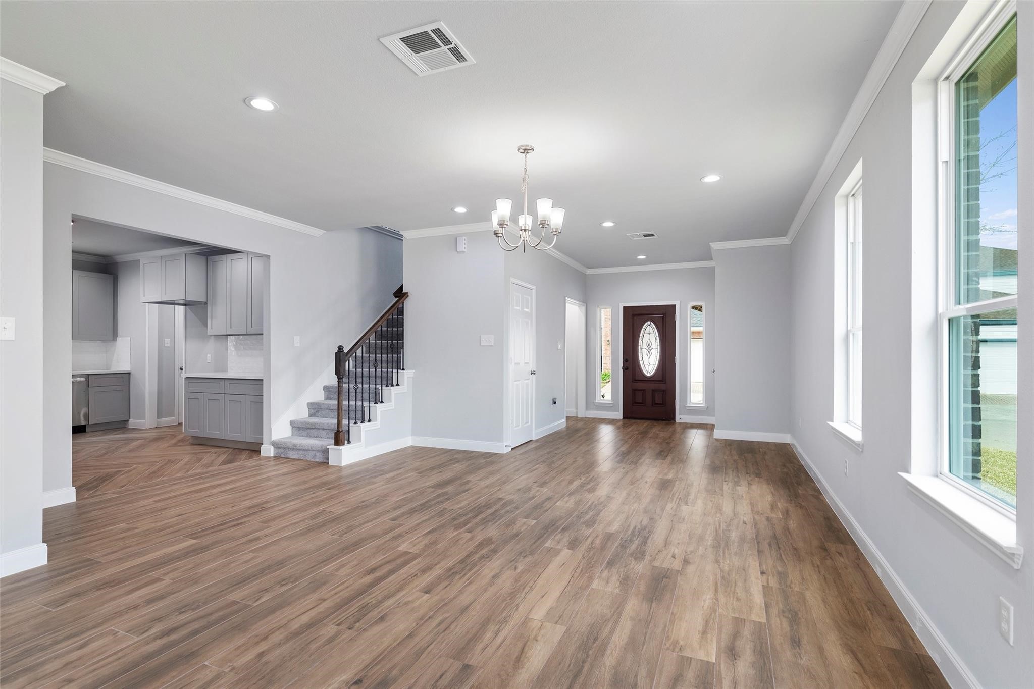 7655 Ameswood Road Property Photo 4