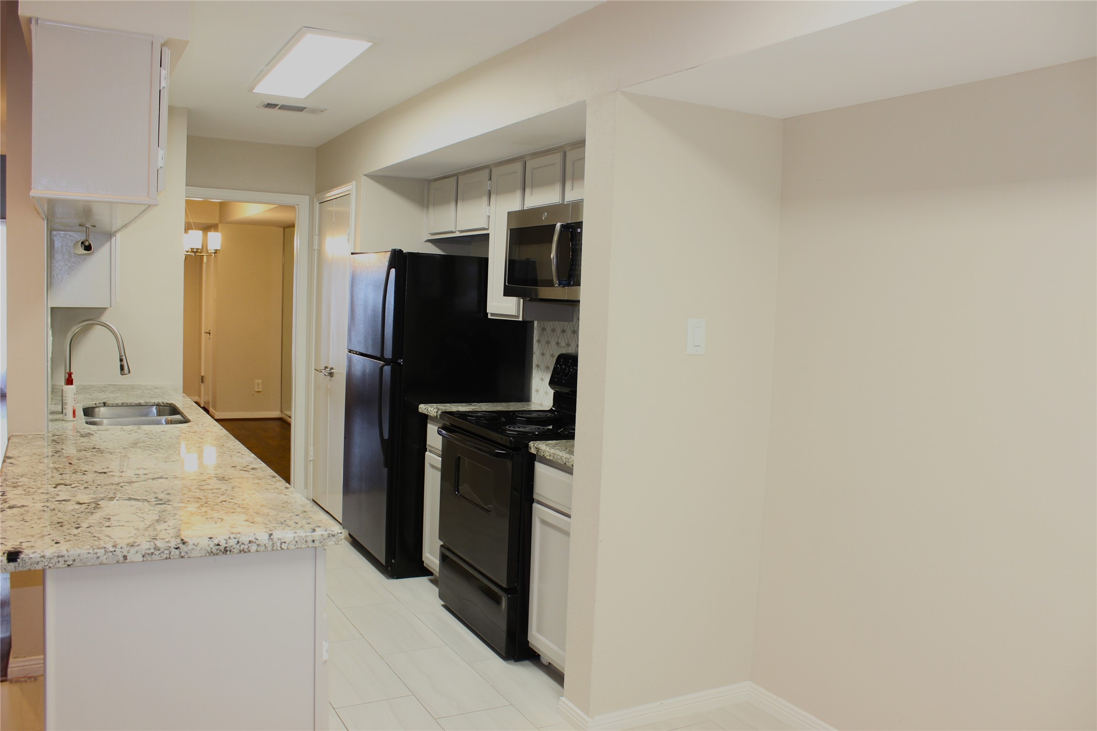 13319 Parkway Boulevard Property Photo 10