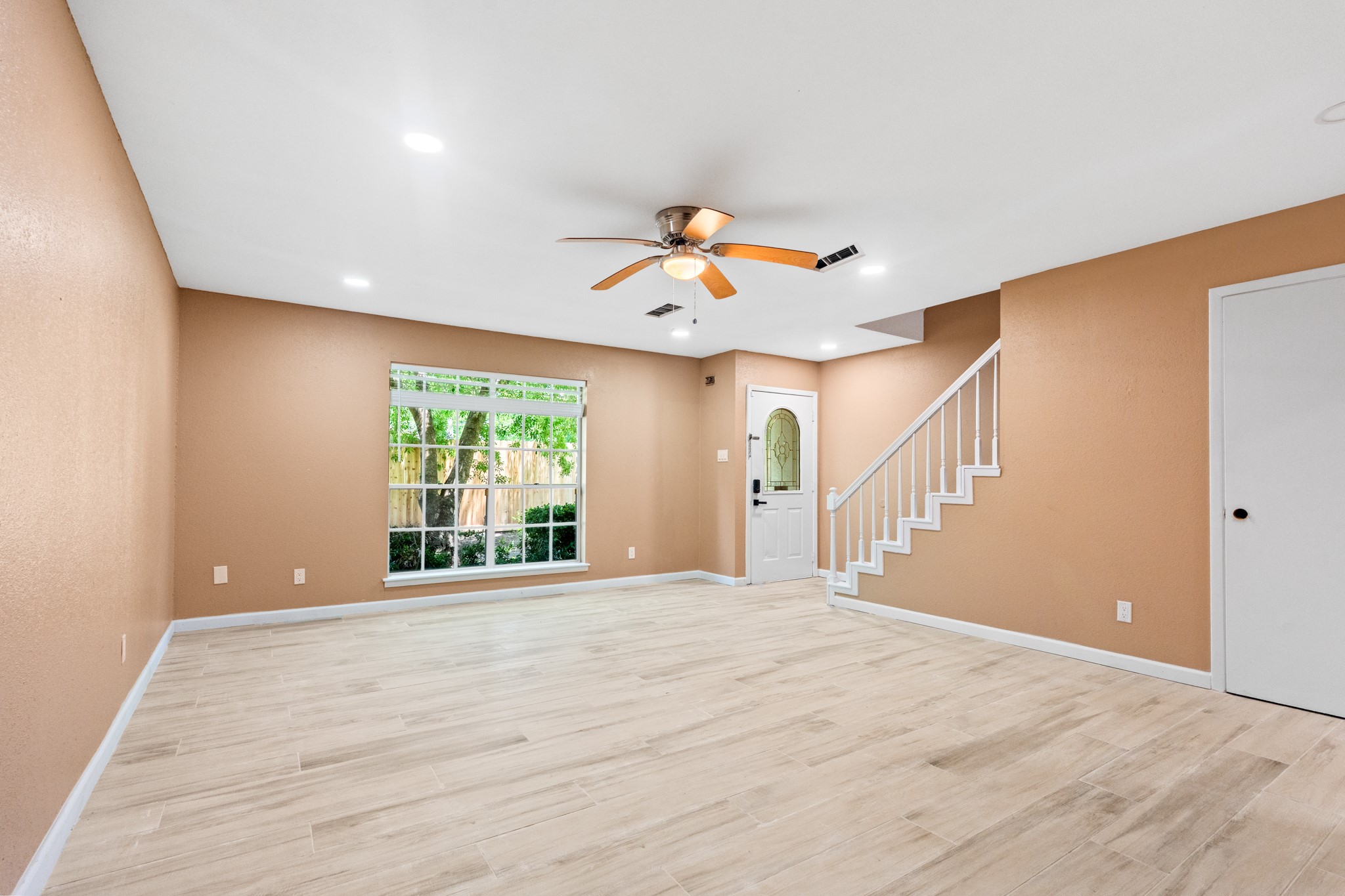 6711 Biggs Court Property Photo 5