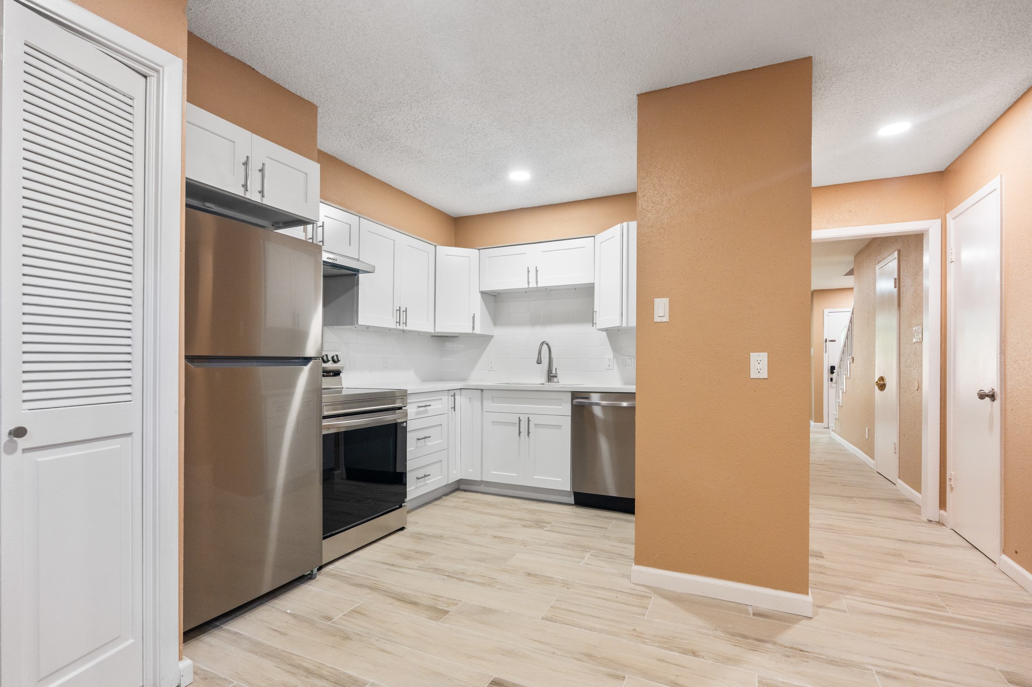 6711 Biggs Court Property Photo 8