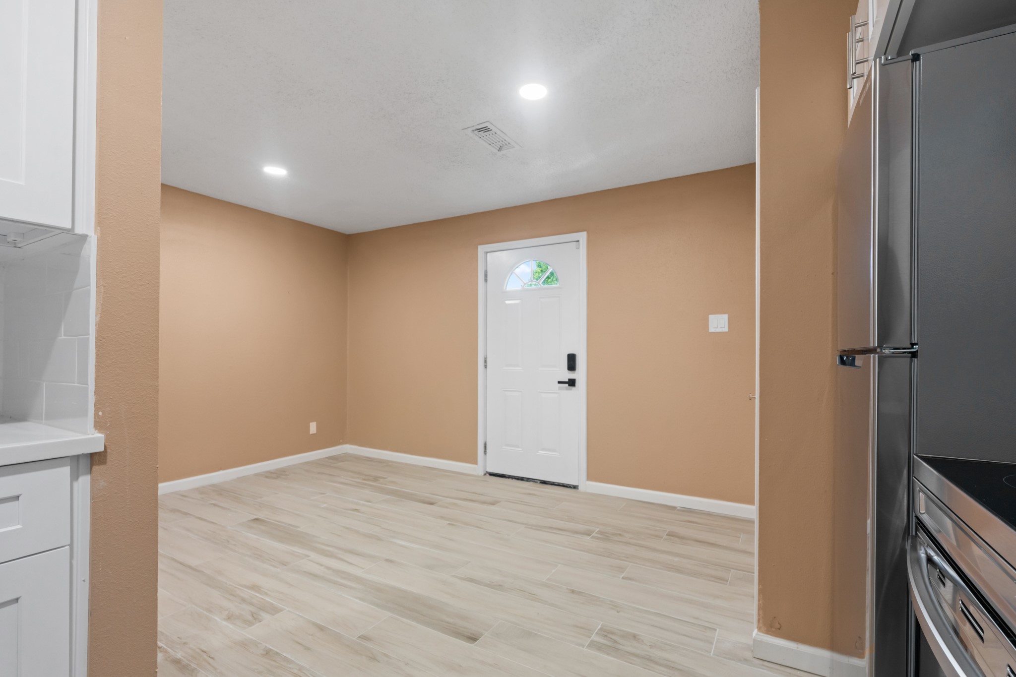 6711 Biggs Court Property Photo 9