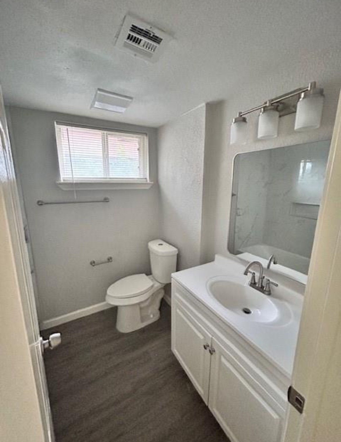 11122 Dalebrook Drive Property Photo 7