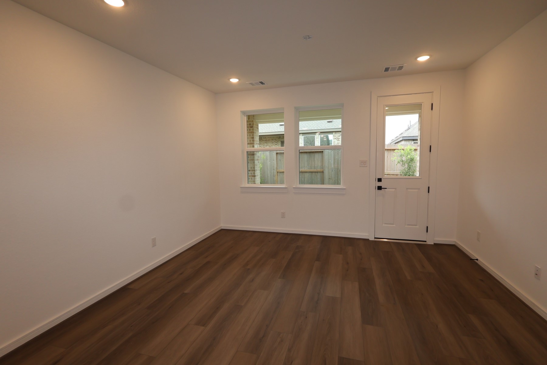 29530 Barnview Drive Property Photo 6